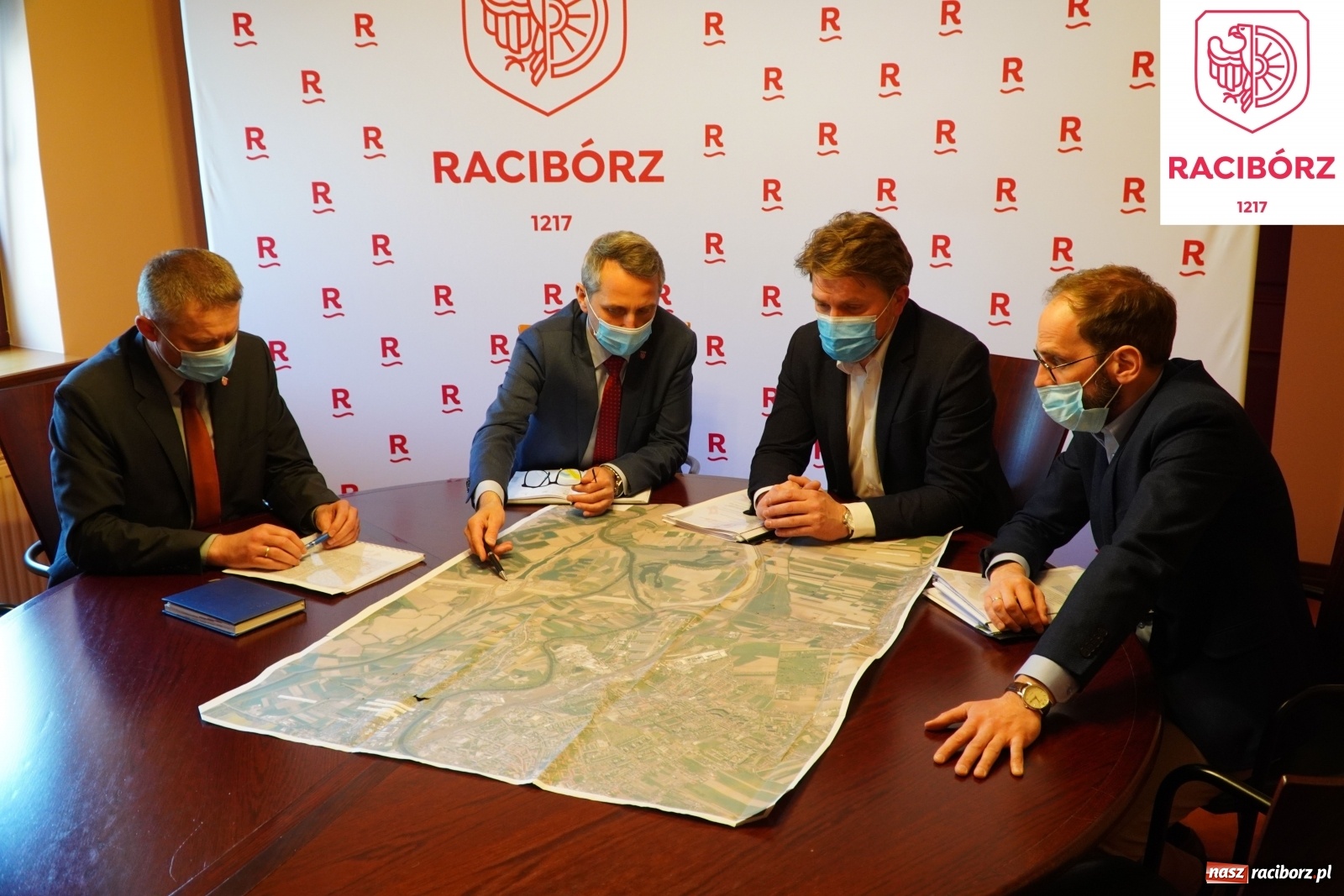 Zdjęcie w galerii na portalu naszraciborz.pl: Przy mleczarni powstanie sygnalizacja świetlna wiadomości z regionu