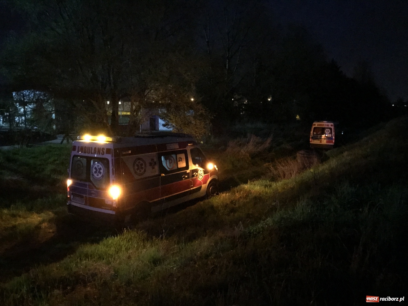 Zdjęcie w galerii na portalu naszraciborz.pl: Dwoje nastolatków rannych w wypadku nad Odrą [FOTO] wiadomości z regionu