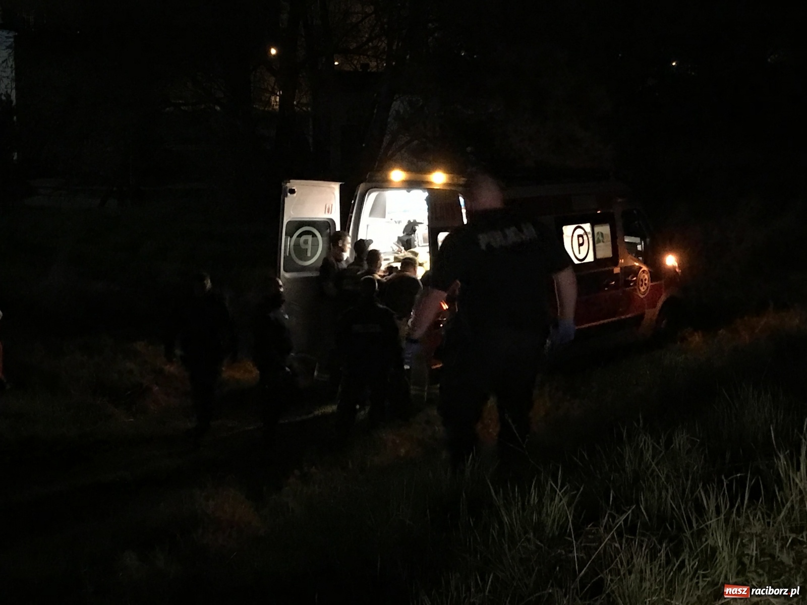 Zdjęcie w galerii na portalu naszraciborz.pl: Dwoje nastolatków rannych w wypadku nad Odrą [FOTO] wiadomości z regionu