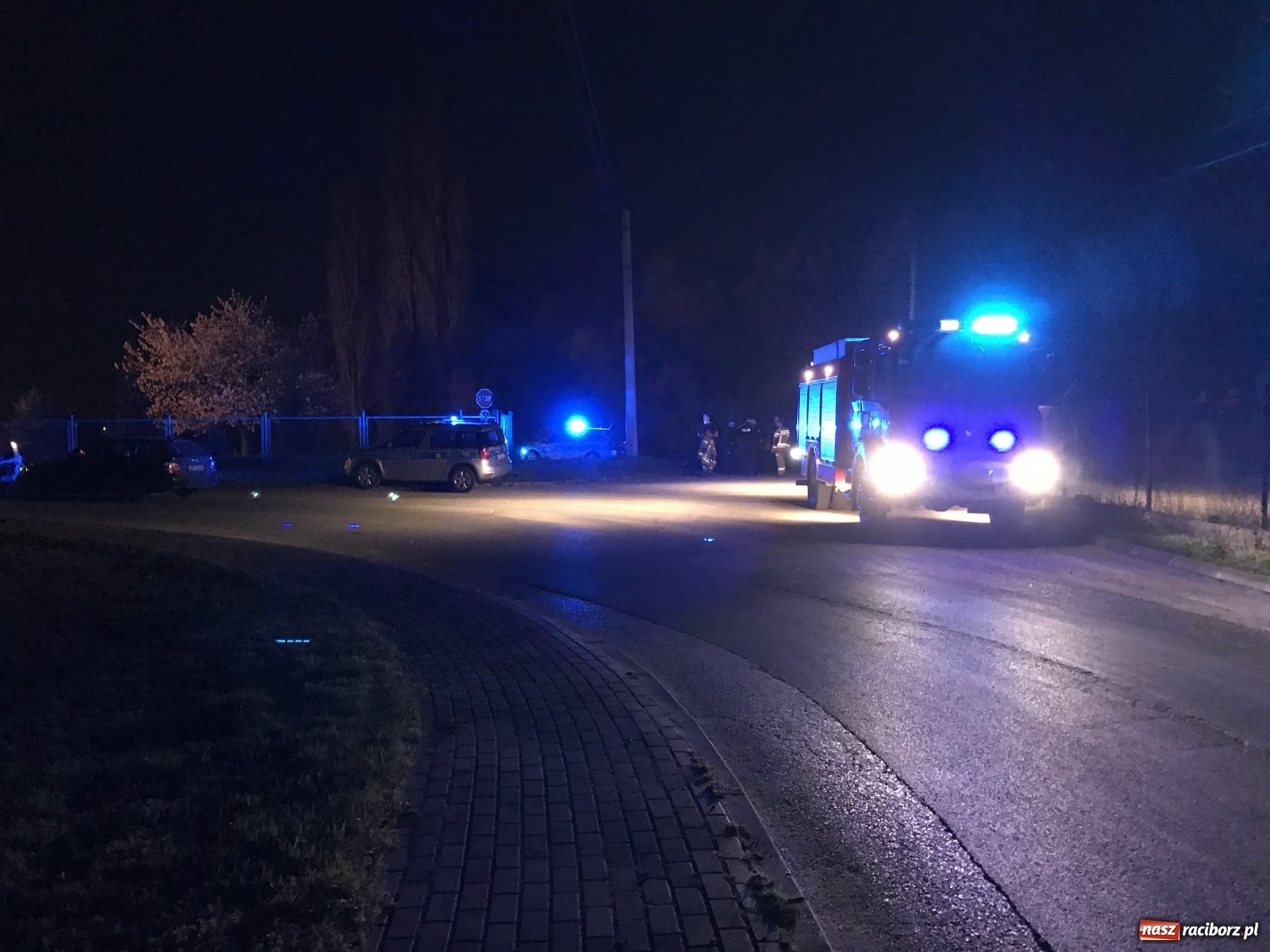 Zdjęcie w galerii na portalu naszraciborz.pl: Dwoje nastolatków rannych w wypadku nad Odrą [FOTO] wiadomości z regionu