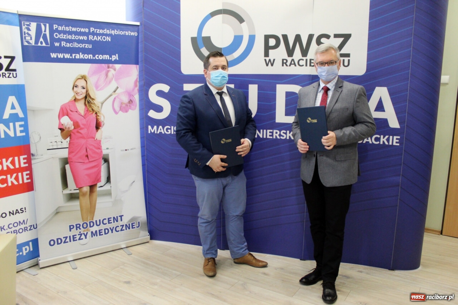 Zdjęcie w galerii na portalu naszraciborz.pl: PWSZ w Raciborzu podpisała umowę o współpracy z firmą Rakon wiadomości z regionu