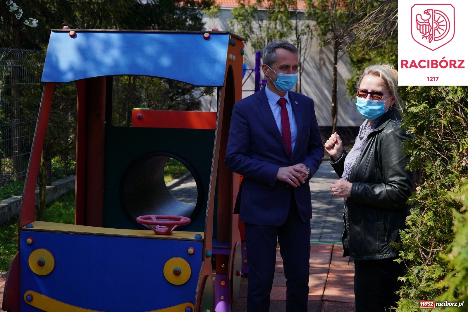 Zdjęcie w galerii na portalu naszraciborz.pl: Przedszkolaki z Ostroga otrzymały miejsce do zabawy wiadomości z regionu