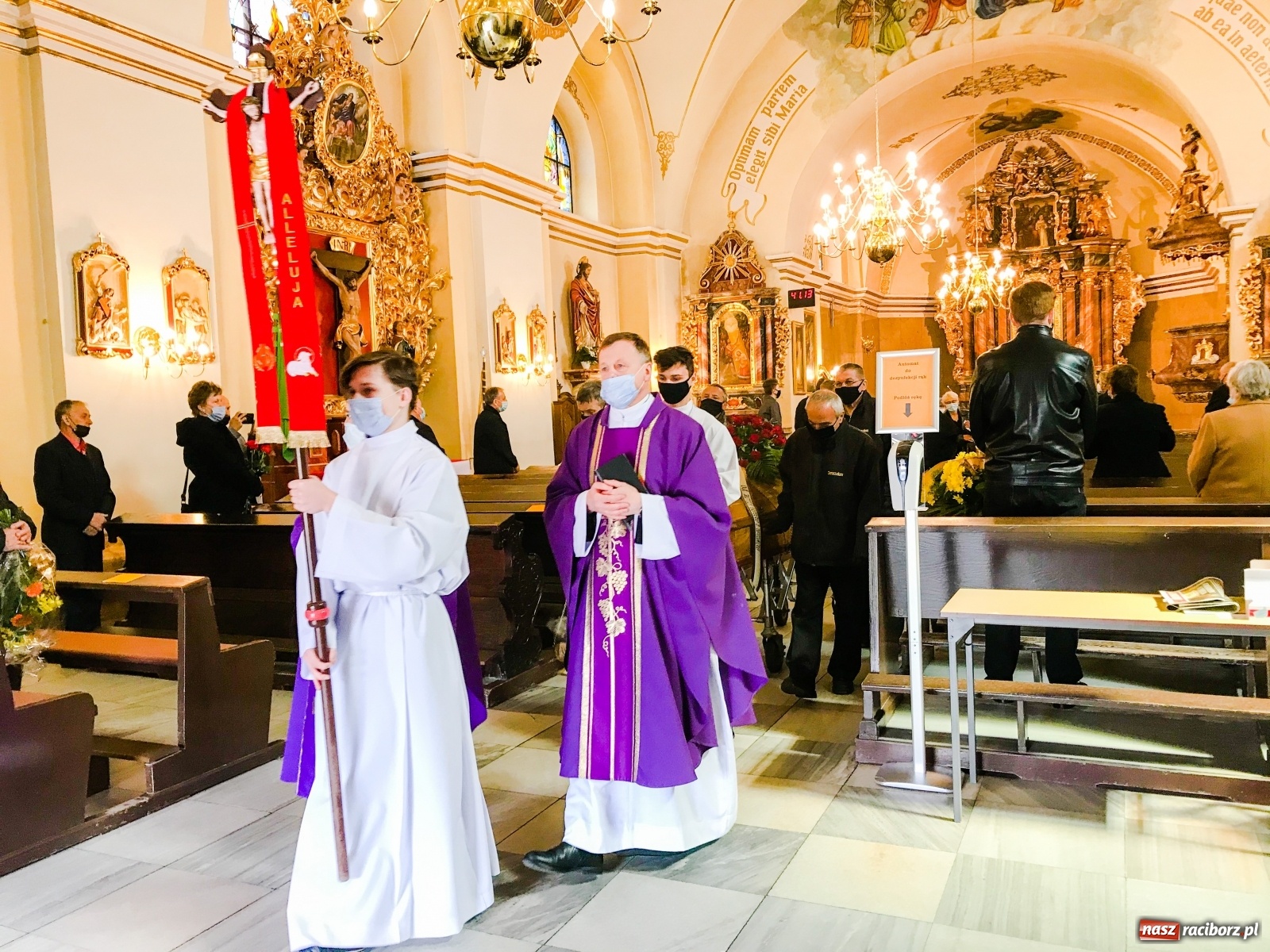 Zdjęcie w galerii na portalu naszraciborz.pl: Na cmentarzu Jeruzalem pożegnano dr. Kunickiego wiadomości z regionu