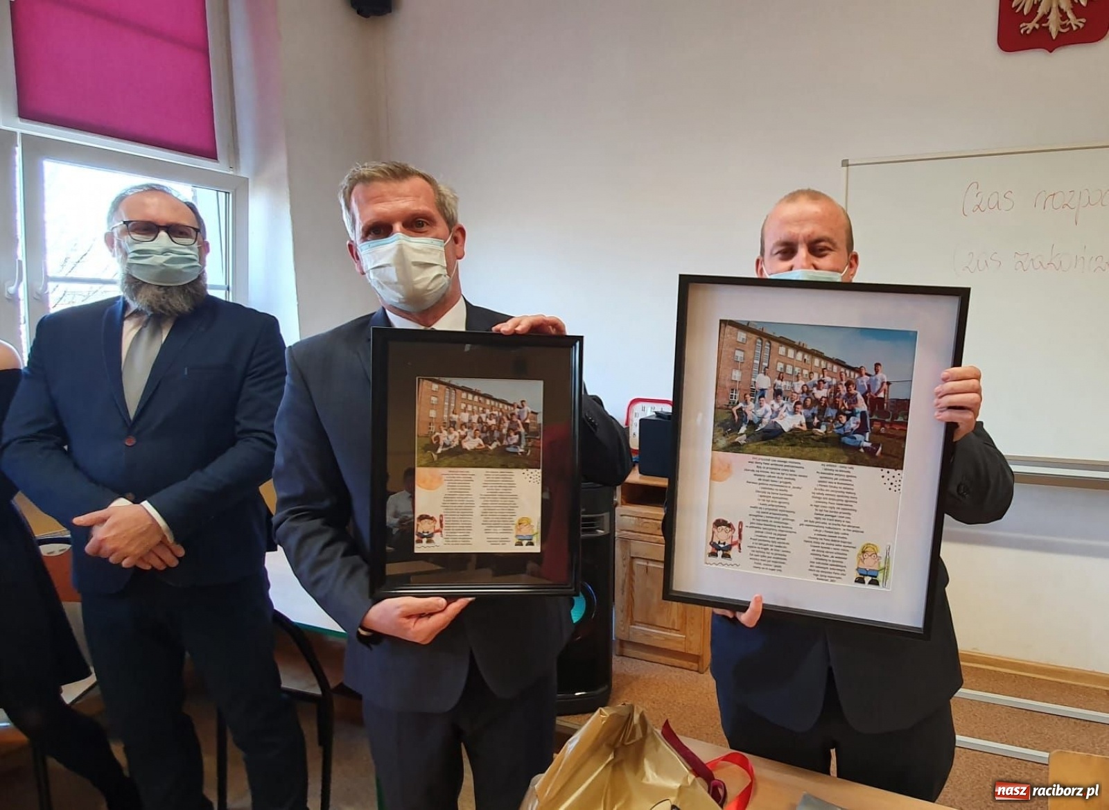 Zdjęcie w galerii na portalu naszraciborz.pl: Absolwenci Budowlanki-Gastronomika odebrali świadectwa wiadomości z regionu