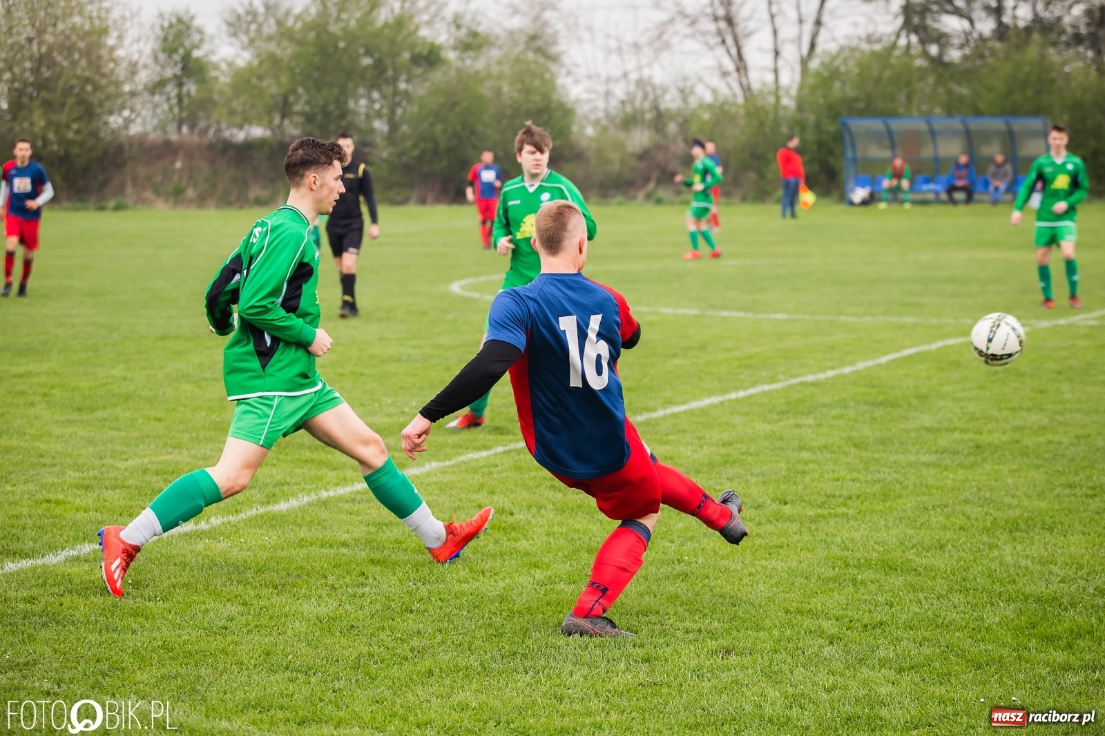 Zdjęcie w galerii na portalu naszraciborz.pl: Wyrównany bój w Wojnowicach. Rezerwy Brzezia górą [FOTO] wiadomości z regionu