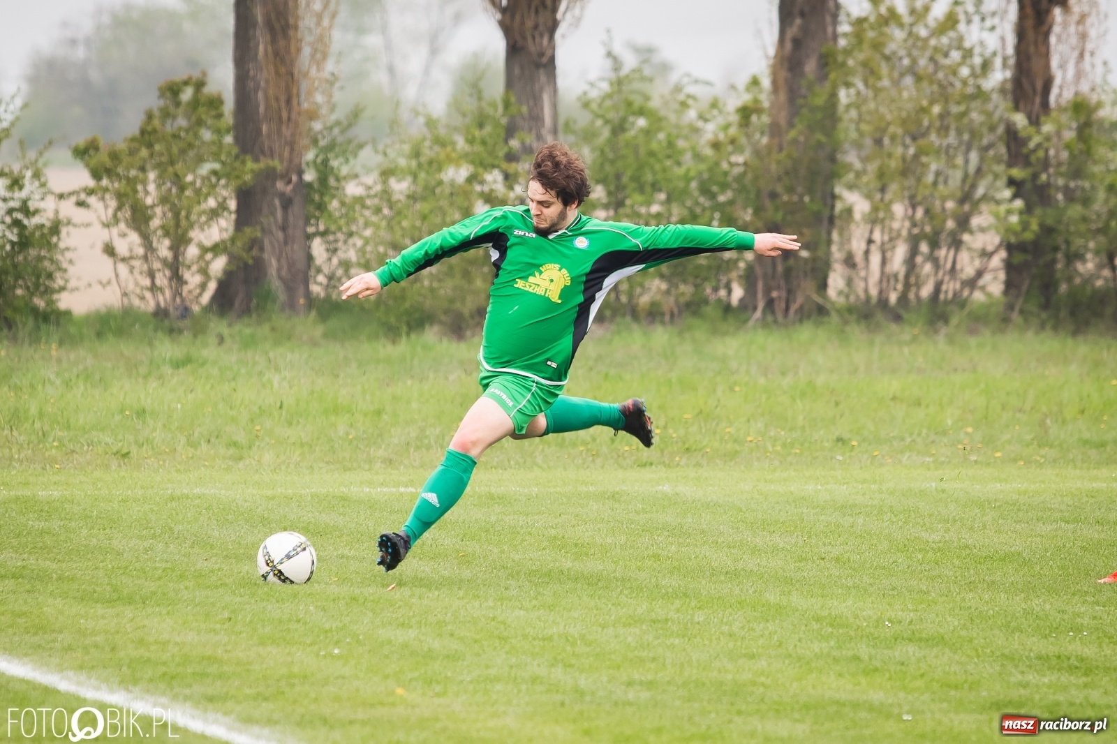 Zdjęcie w galerii na portalu naszraciborz.pl: Wyrównany bój w Wojnowicach. Rezerwy Brzezia górą [FOTO] wiadomości z regionu