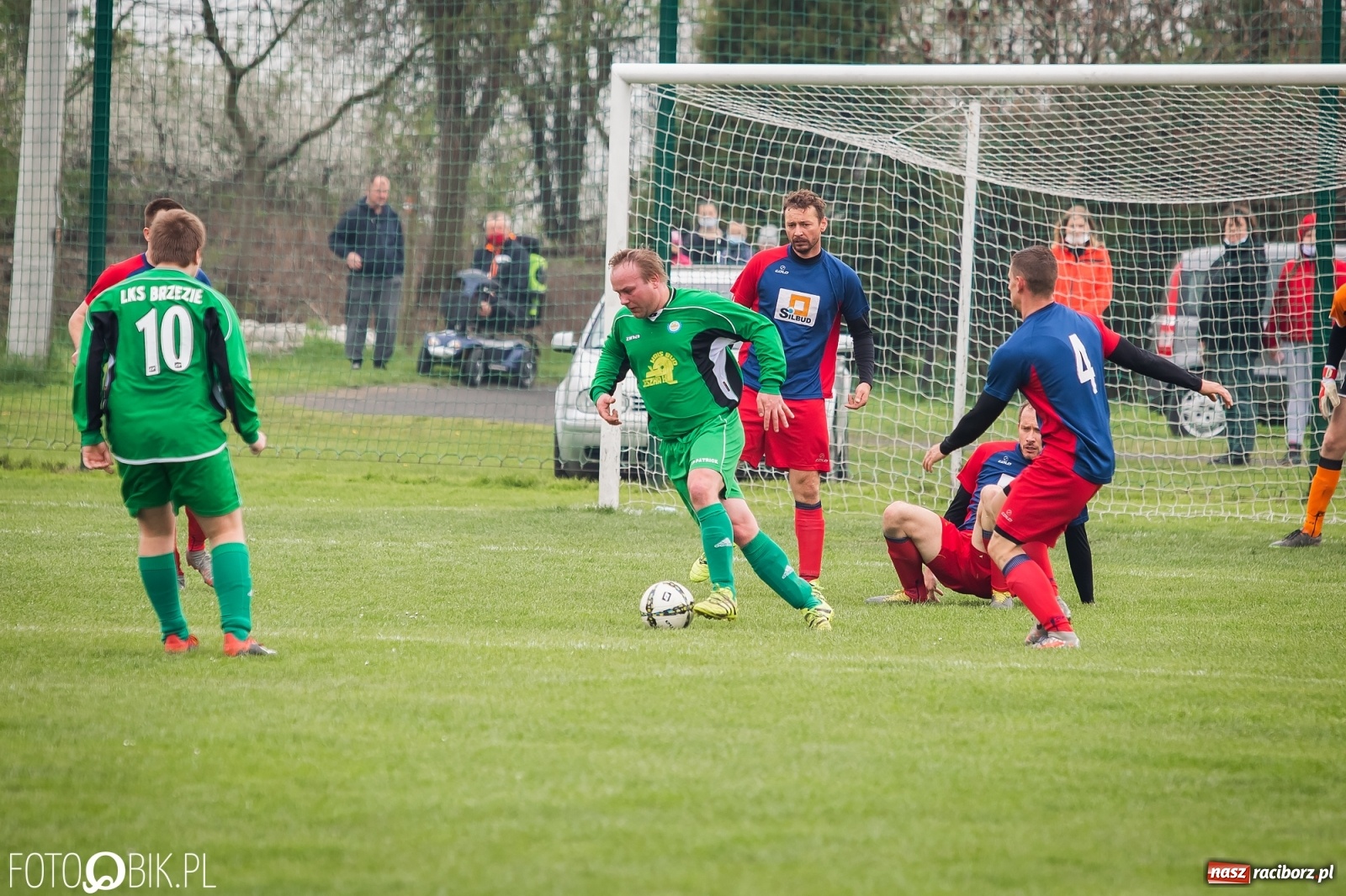 Zdjęcie w galerii na portalu naszraciborz.pl: Wyrównany bój w Wojnowicach. Rezerwy Brzezia górą [FOTO] wiadomości z regionu