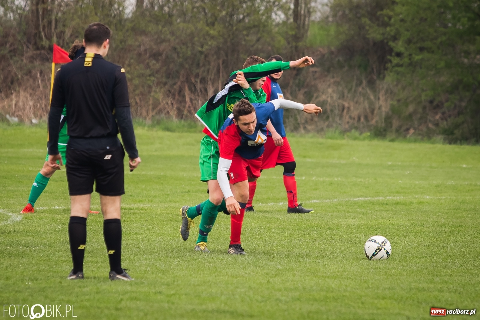 Zdjęcie w galerii na portalu naszraciborz.pl: Wyrównany bój w Wojnowicach. Rezerwy Brzezia górą [FOTO] wiadomości z regionu