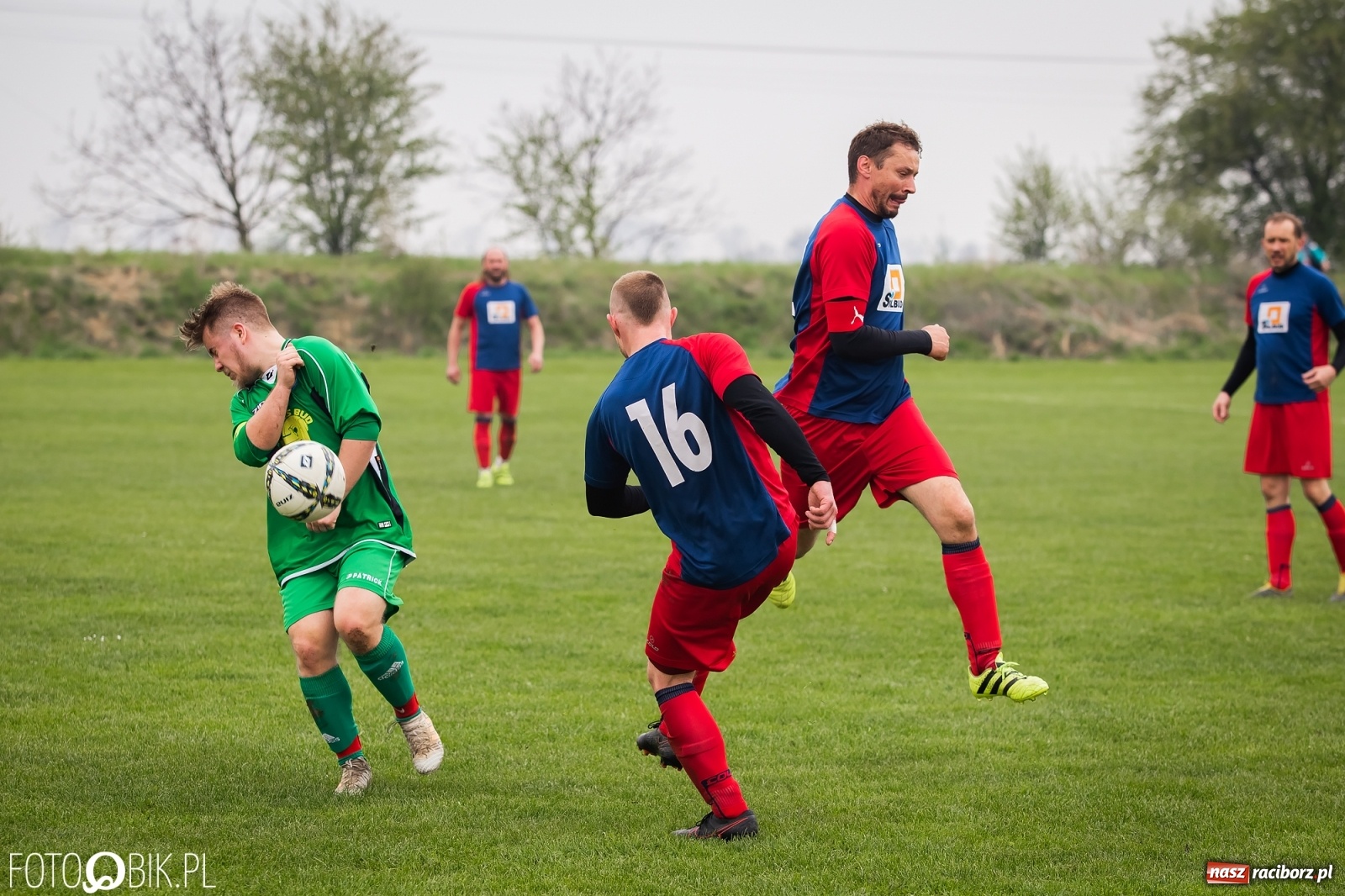 Zdjęcie w galerii na portalu naszraciborz.pl: Wyrównany bój w Wojnowicach. Rezerwy Brzezia górą [FOTO] wiadomości z regionu