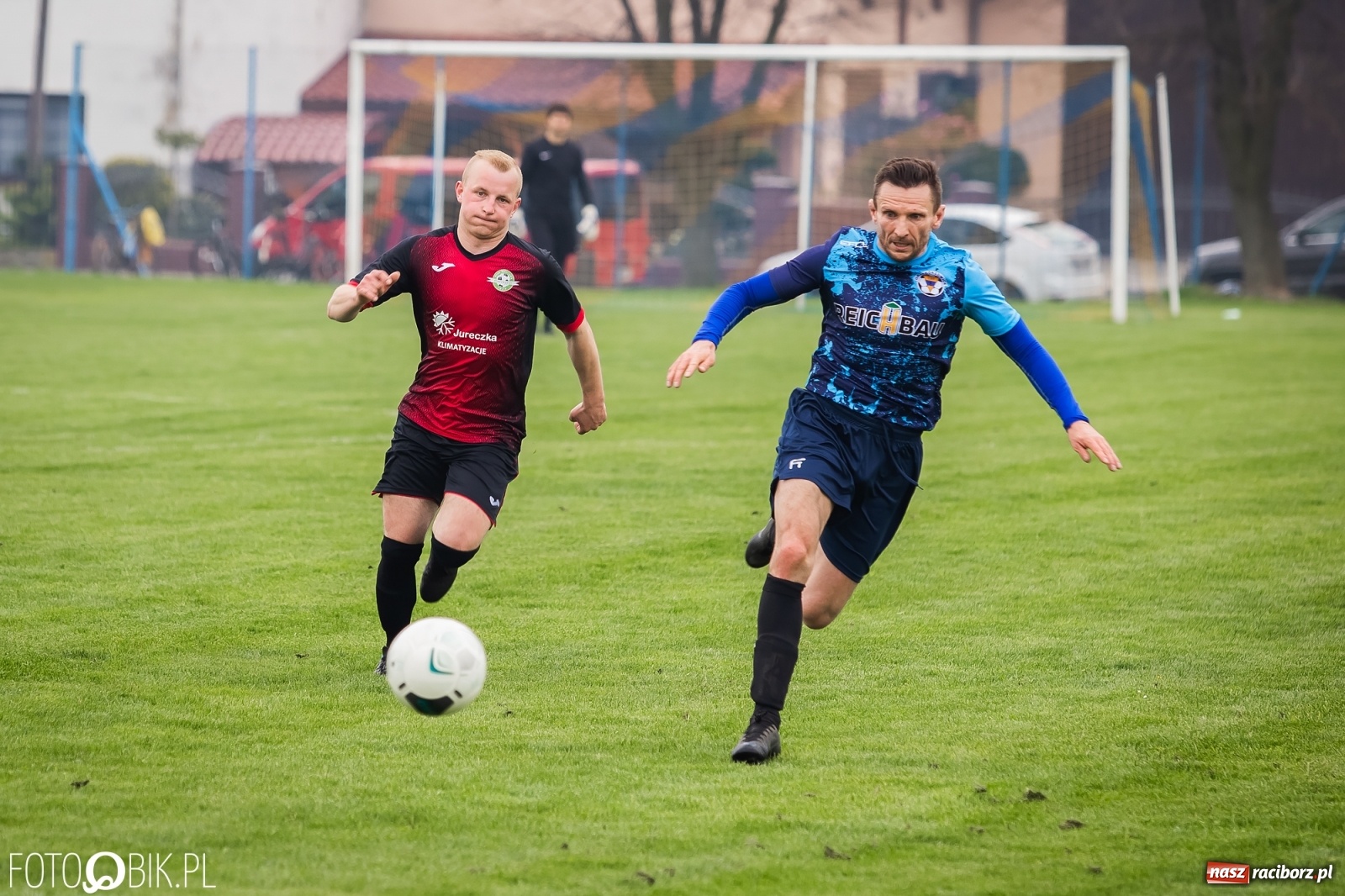 Zdjęcie w galerii na portalu naszraciborz.pl: B klasa. Podział punktów w meczu na szczycie [FOTO] wiadomości z regionu