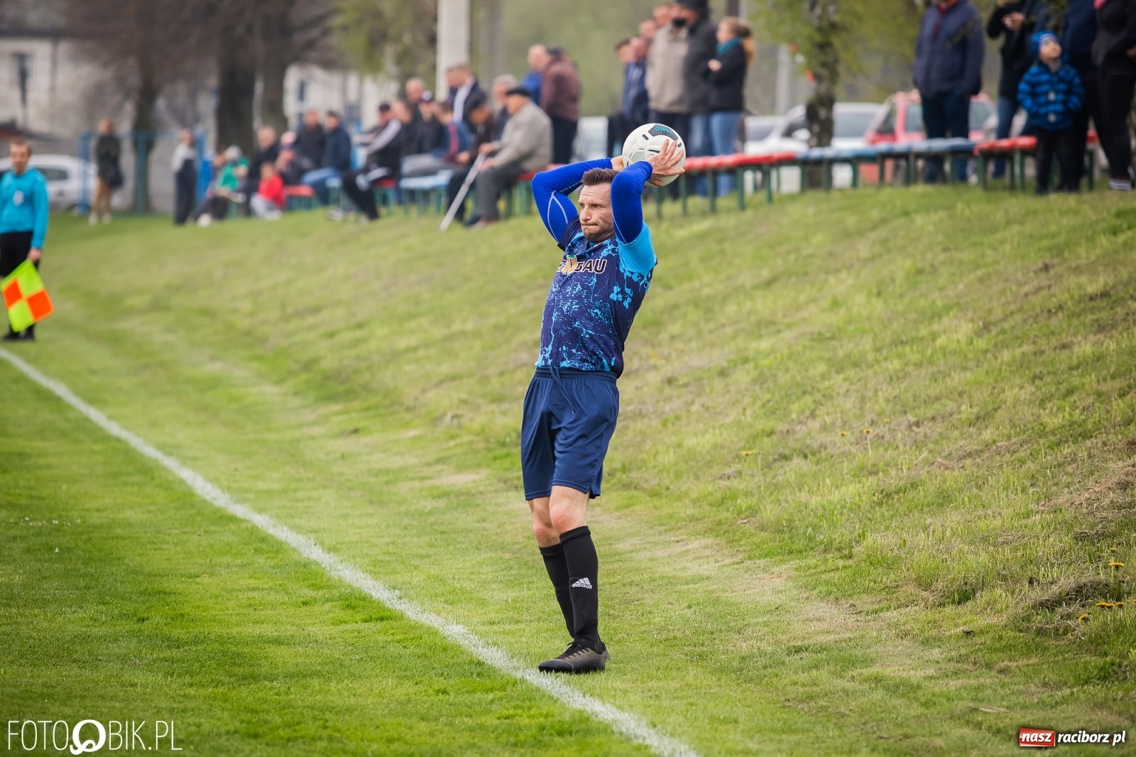 Zdjęcie w galerii na portalu naszraciborz.pl: B klasa. Podział punktów w meczu na szczycie [FOTO] wiadomości z regionu