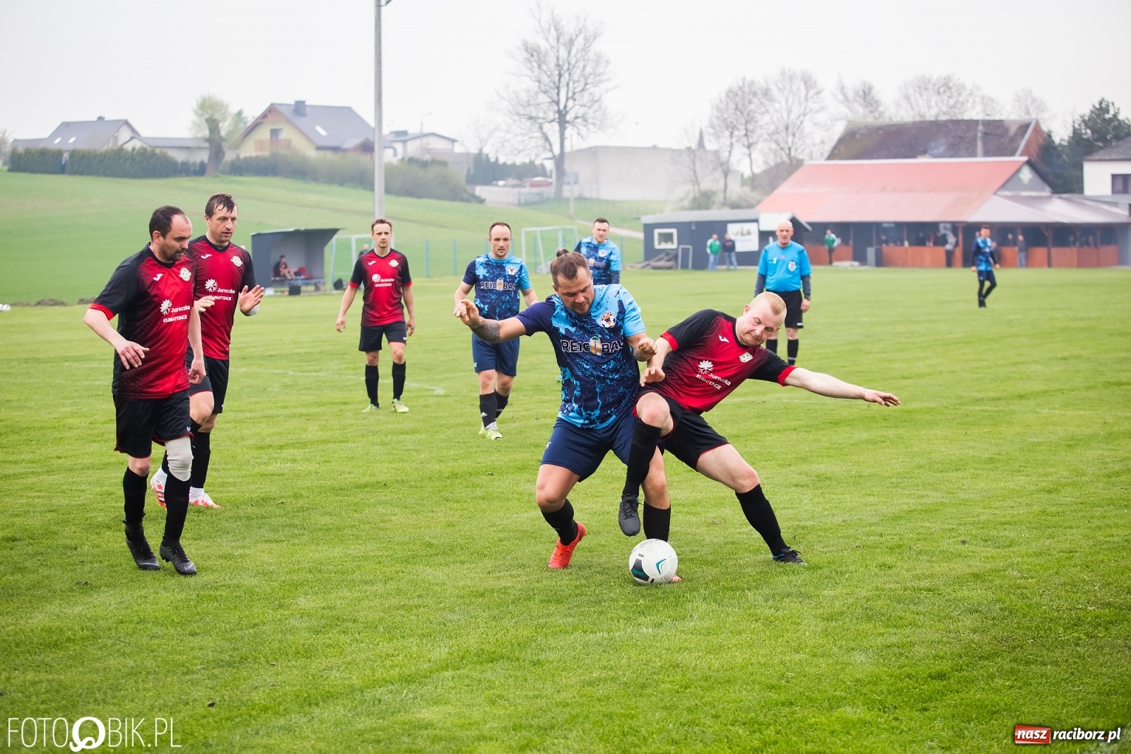Zdjęcie w galerii na portalu naszraciborz.pl: B klasa. Podział punktów w meczu na szczycie [FOTO] wiadomości z regionu