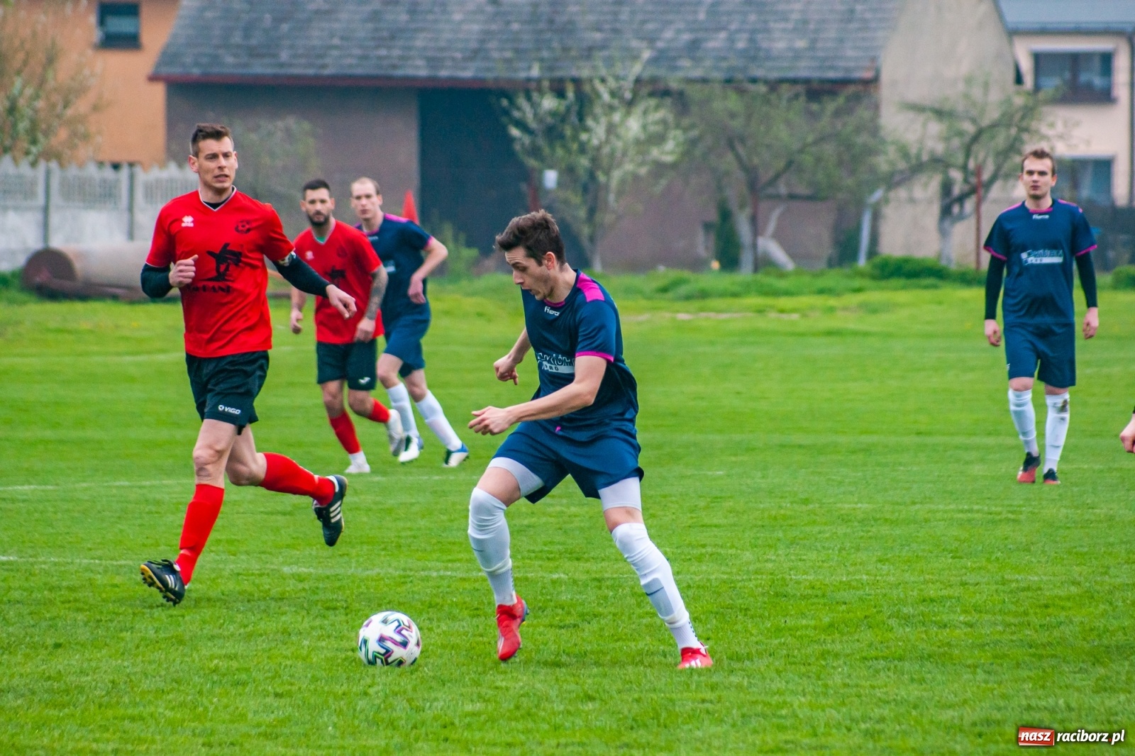 Zdjęcie w galerii na portalu naszraciborz.pl: Tworków pokonany, fotel lidera zachowany [FOTO] wiadomości z regionu