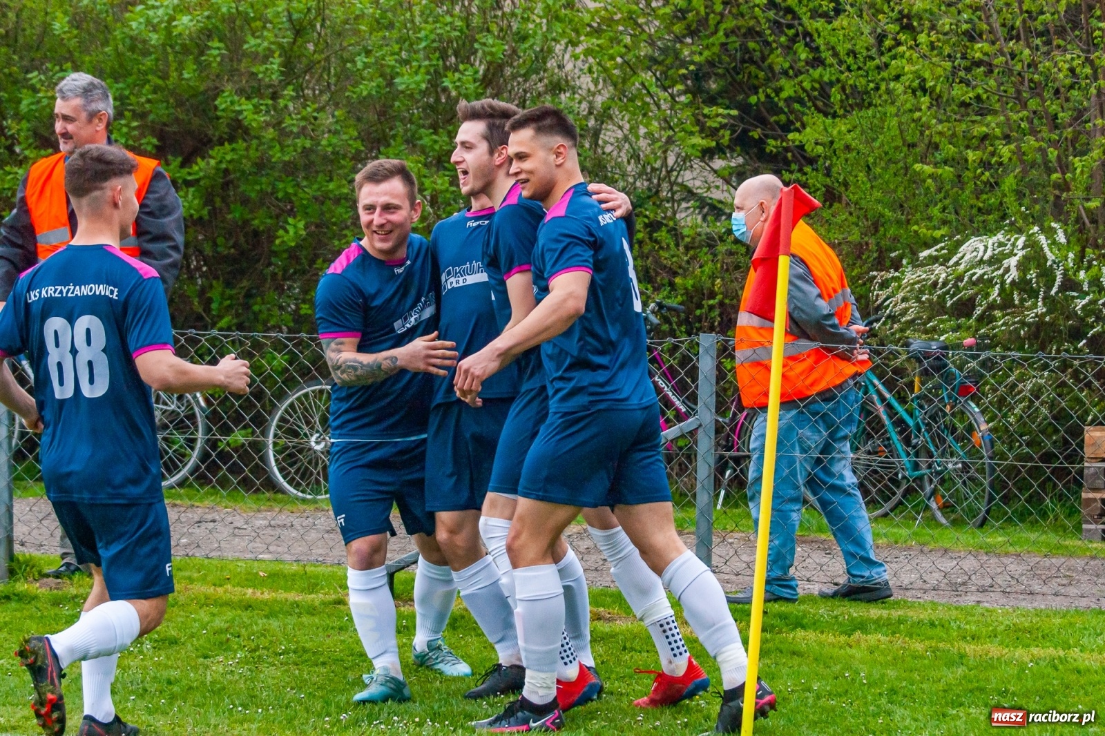 Zdjęcie w galerii na portalu naszraciborz.pl: Tworków pokonany, fotel lidera zachowany [FOTO] wiadomości z regionu