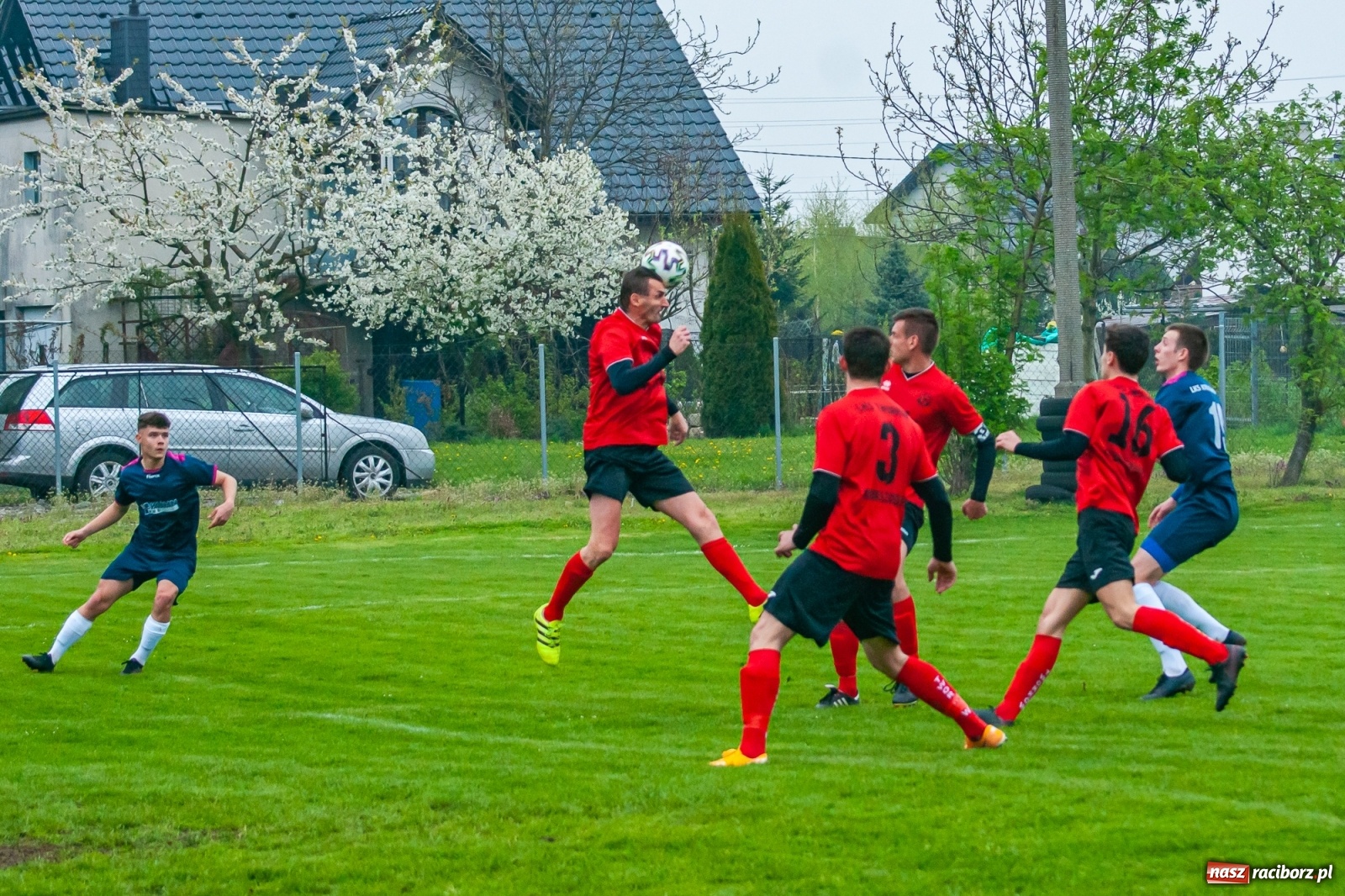 Zdjęcie w galerii na portalu naszraciborz.pl: Tworków pokonany, fotel lidera zachowany [FOTO] wiadomości z regionu