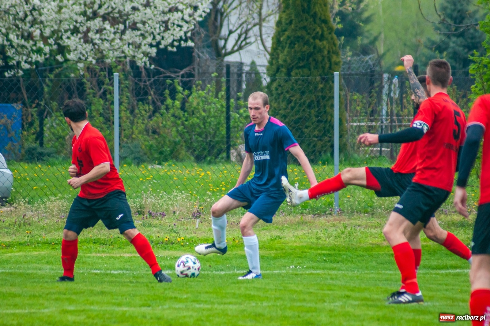 Zdjęcie w galerii na portalu naszraciborz.pl: Tworków pokonany, fotel lidera zachowany [FOTO] wiadomości z regionu