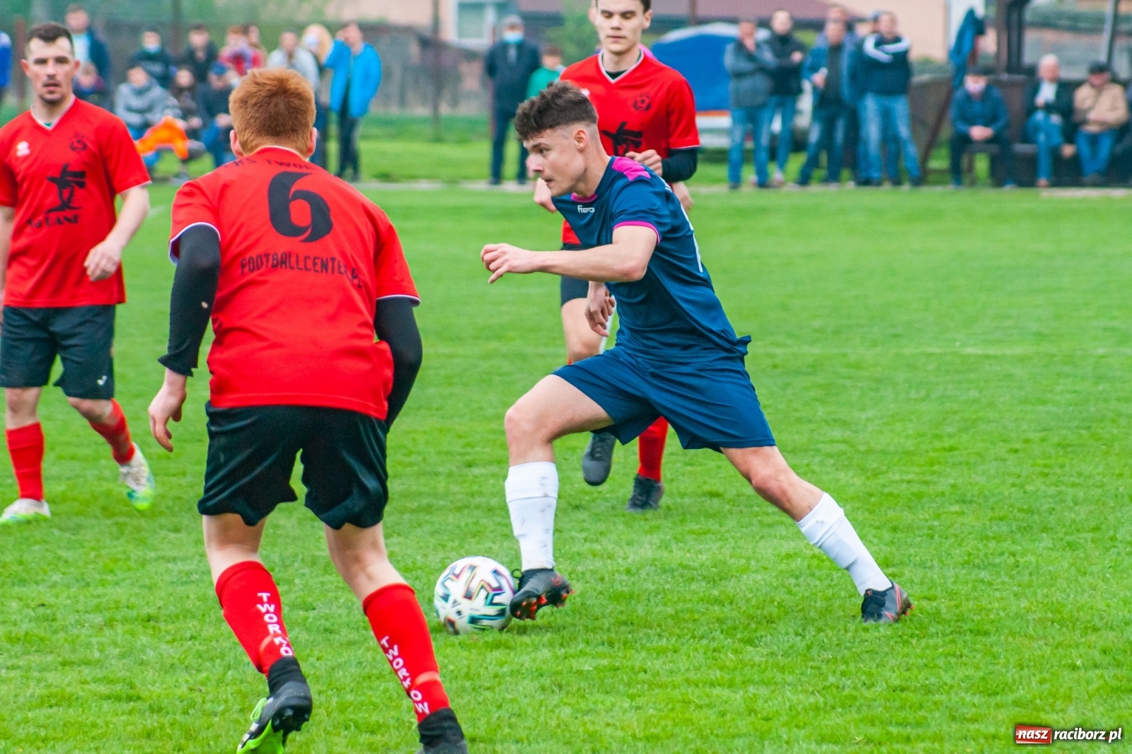 Zdjęcie w galerii na portalu naszraciborz.pl: Tworków pokonany, fotel lidera zachowany [FOTO] wiadomości z regionu