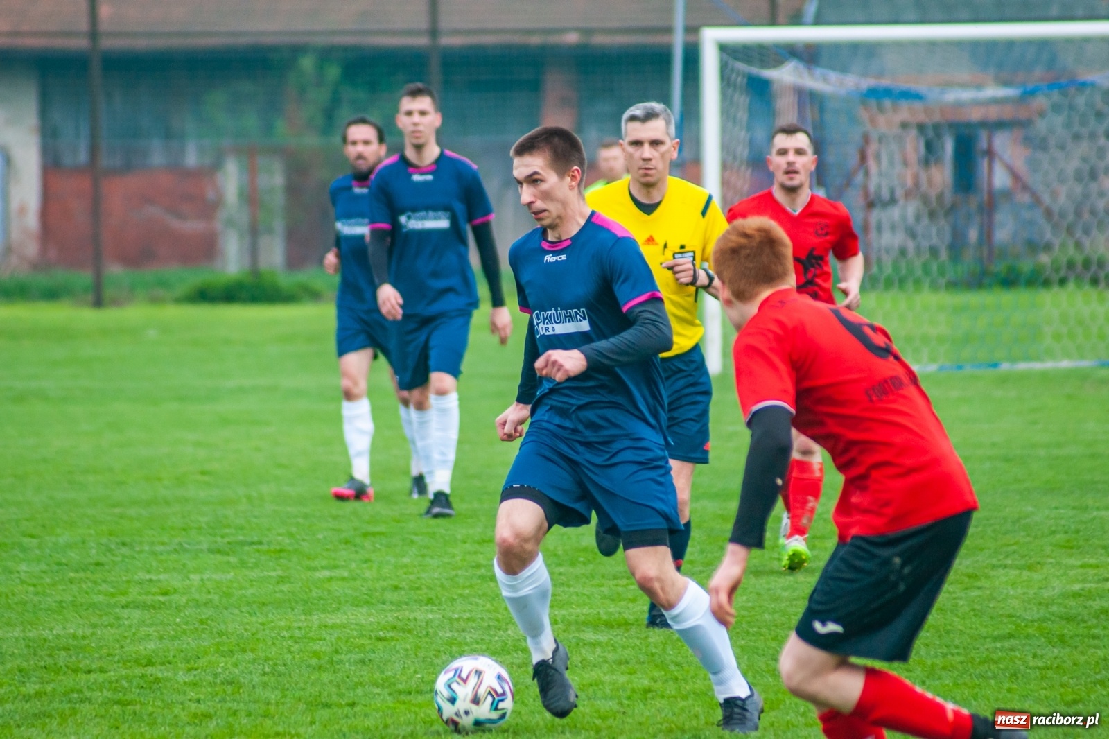 Zdjęcie w galerii na portalu naszraciborz.pl: Tworków pokonany, fotel lidera zachowany [FOTO] wiadomości z regionu