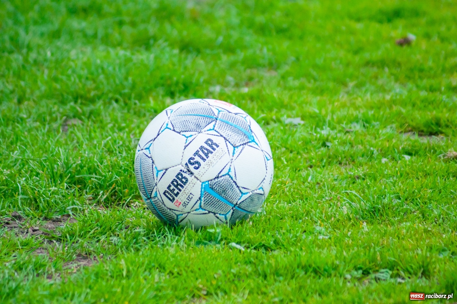 Zdjęcie w galerii na portalu naszraciborz.pl: Tworków pokonany, fotel lidera zachowany [FOTO] wiadomości z regionu