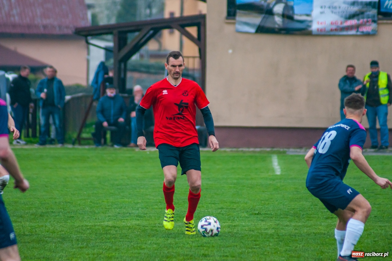 Zdjęcie w galerii na portalu naszraciborz.pl: Tworków pokonany, fotel lidera zachowany [FOTO] wiadomości z regionu