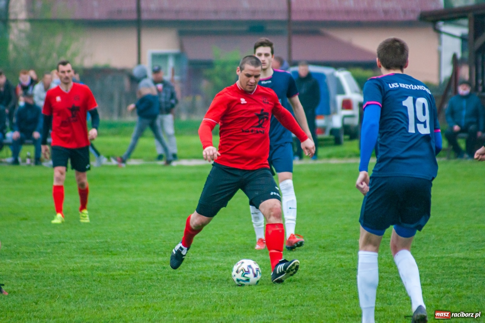 Zdjęcie w galerii na portalu naszraciborz.pl: Tworków pokonany, fotel lidera zachowany [FOTO] wiadomości z regionu