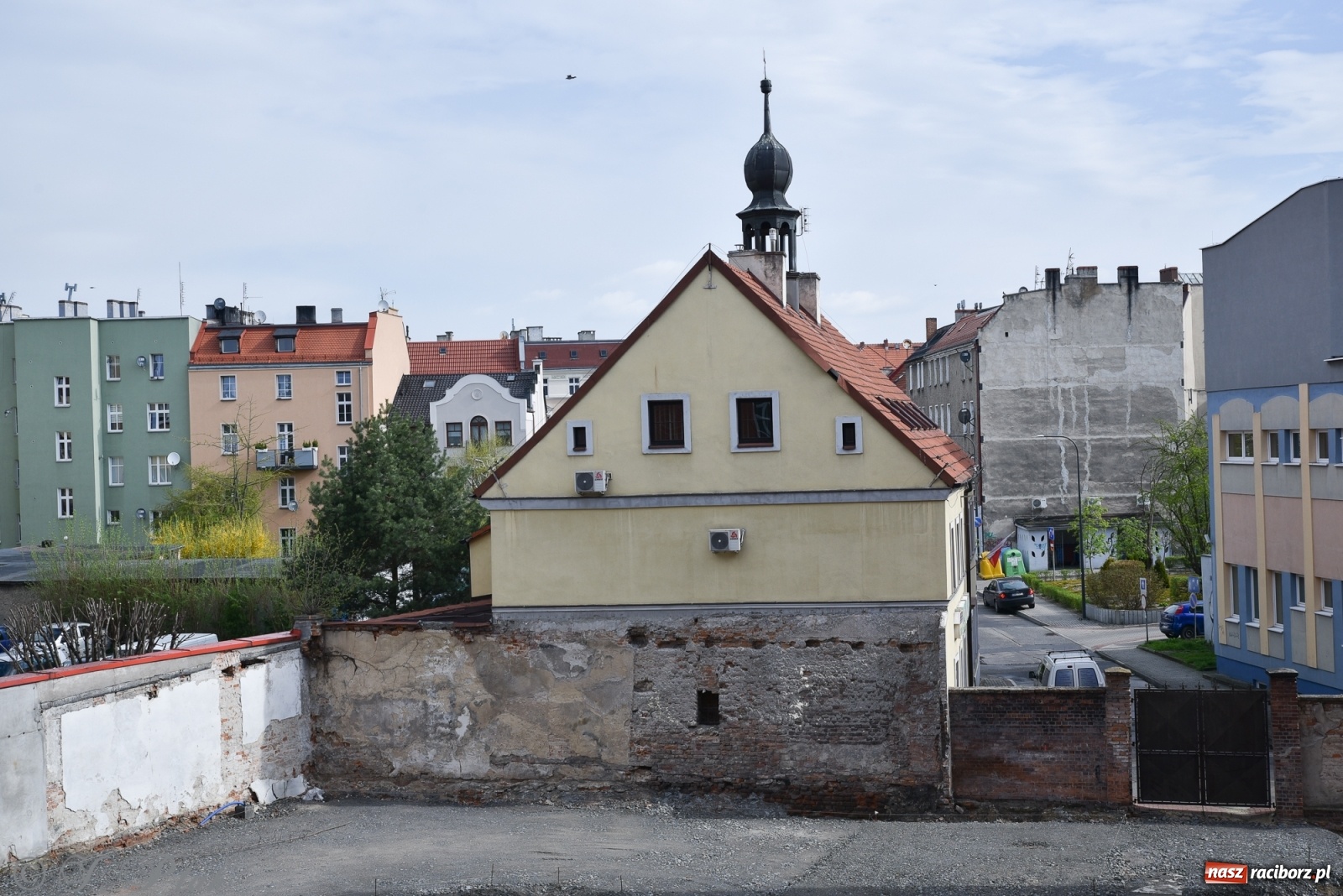 Zdjęcie w galerii na portalu naszraciborz.pl: Gmach sądu krajowego w Raciborzu. Zobaczcie odnowione wnętrza [FOTO] wiadomości z regionu