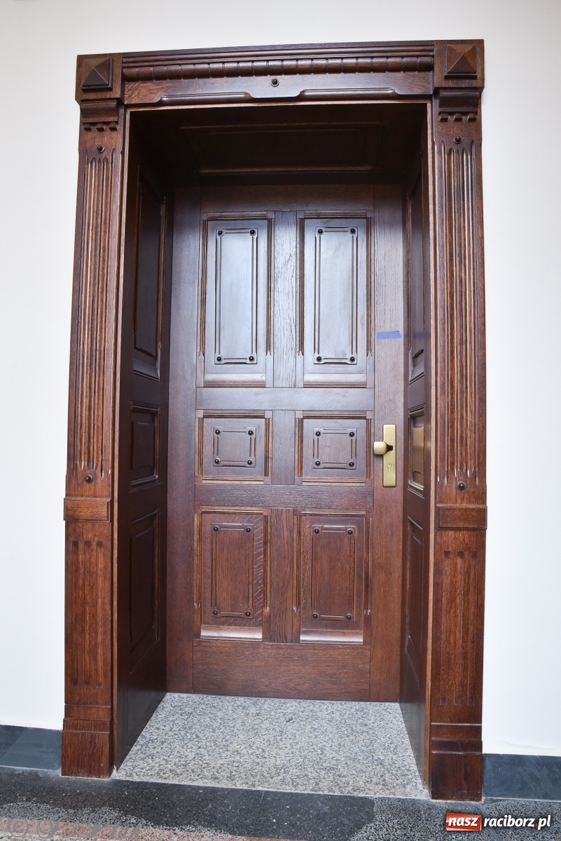 Zdjęcie w galerii na portalu naszraciborz.pl: Gmach sądu krajowego w Raciborzu. Zobaczcie odnowione wnętrza [FOTO] wiadomości z regionu