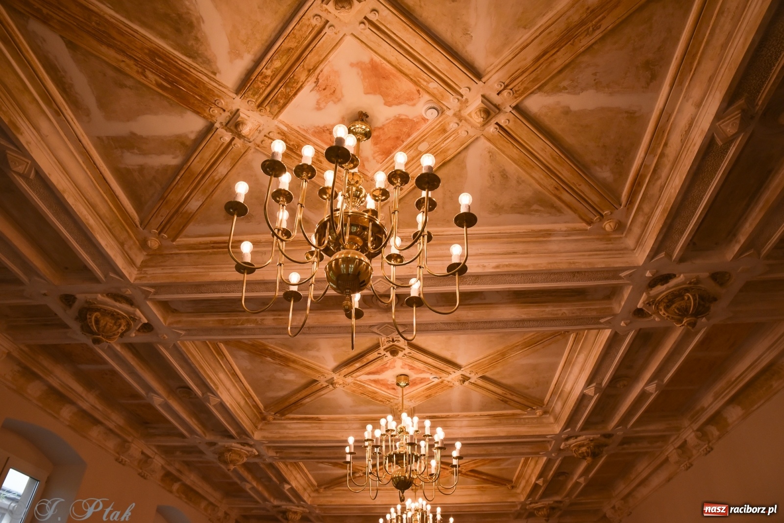 Zdjęcie w galerii na portalu naszraciborz.pl: Gmach sądu krajowego w Raciborzu. Zobaczcie odnowione wnętrza [FOTO] wiadomości z regionu