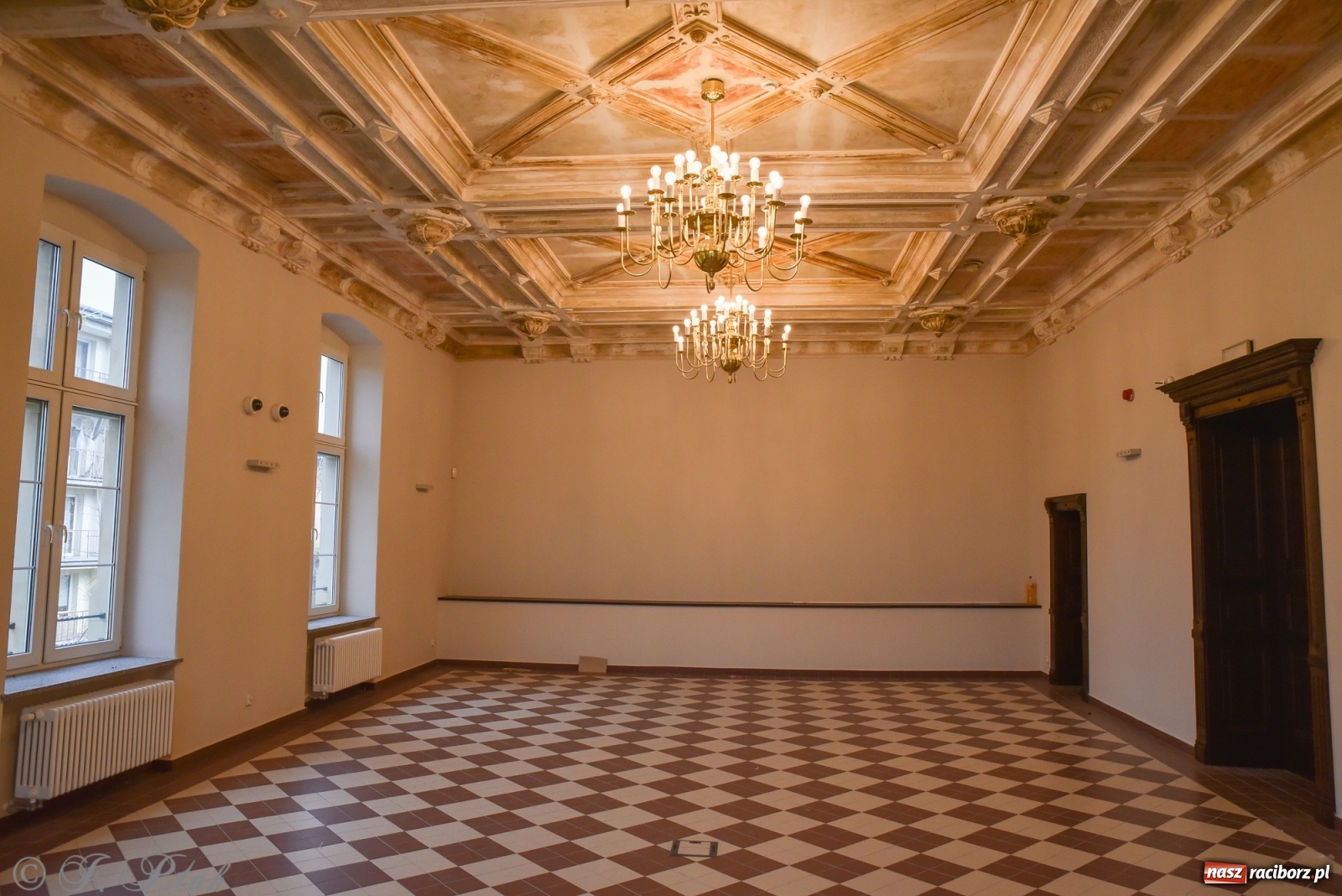 Zdjęcie w galerii na portalu naszraciborz.pl: Gmach sądu krajowego w Raciborzu. Zobaczcie odnowione wnętrza [FOTO] wiadomości z regionu