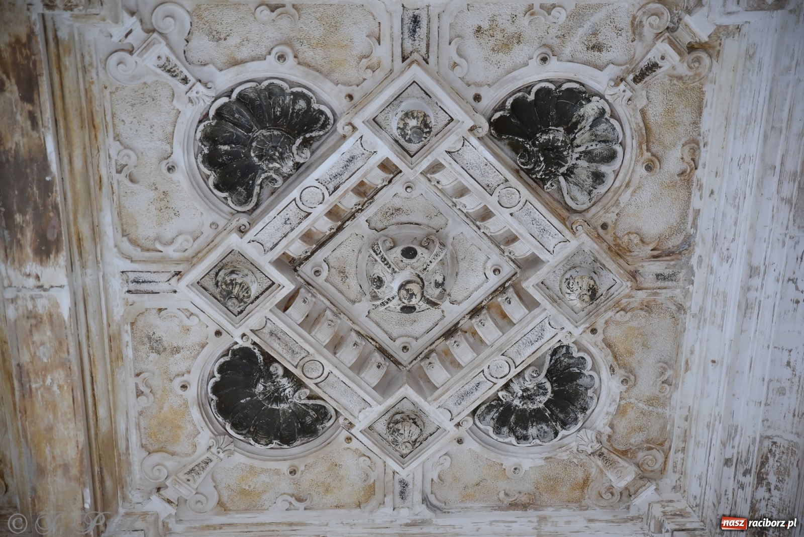 Zdjęcie w galerii na portalu naszraciborz.pl: Gmach sądu krajowego w Raciborzu. Zobaczcie odnowione wnętrza [FOTO] wiadomości z regionu