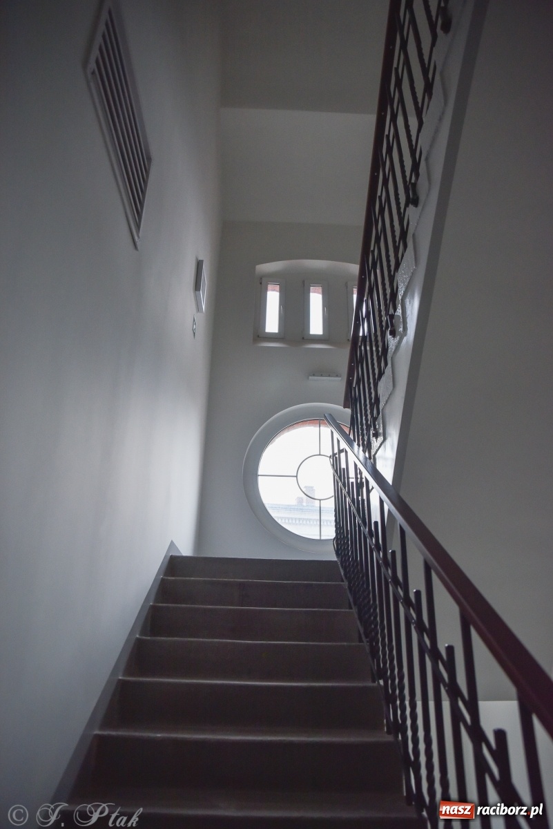 Zdjęcie w galerii na portalu naszraciborz.pl: Gmach sądu krajowego w Raciborzu. Zobaczcie odnowione wnętrza [FOTO] wiadomości z regionu