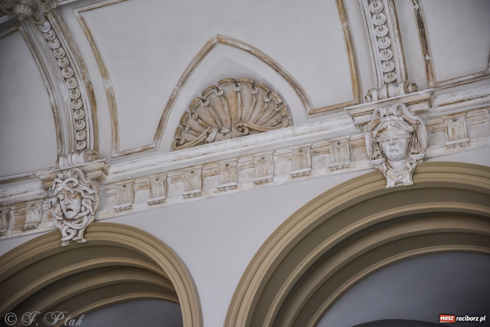 Zdjęcie w galerii na portalu naszraciborz.pl: Gmach sądu krajowego w Raciborzu. Zobaczcie odnowione wnętrza [FOTO] wiadomości z regionu