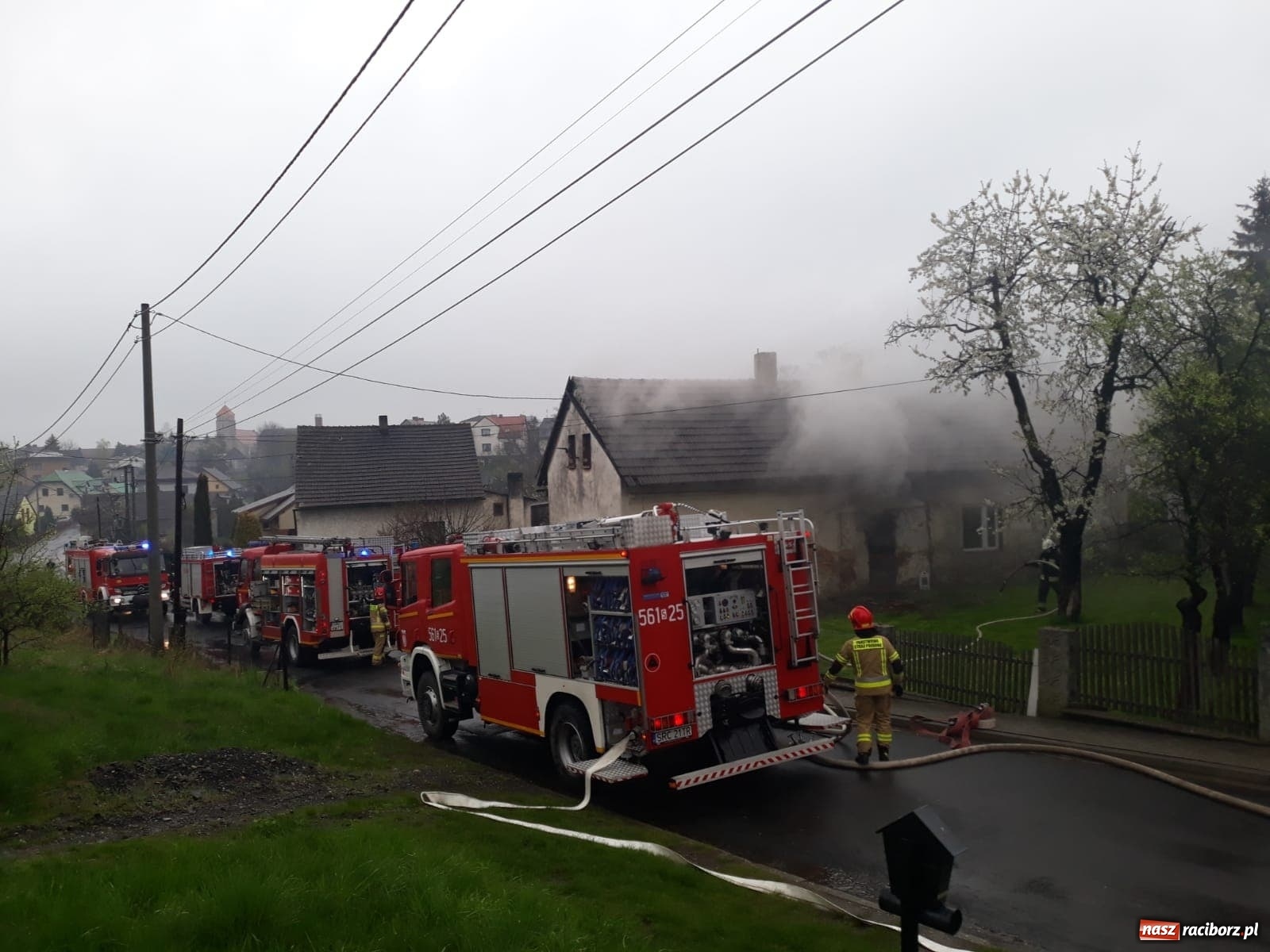 Zdjęcie w galerii na portalu naszraciborz.pl: Pożar w budynku w Babicach [FOTO i WIDEO] wiadomości z regionu