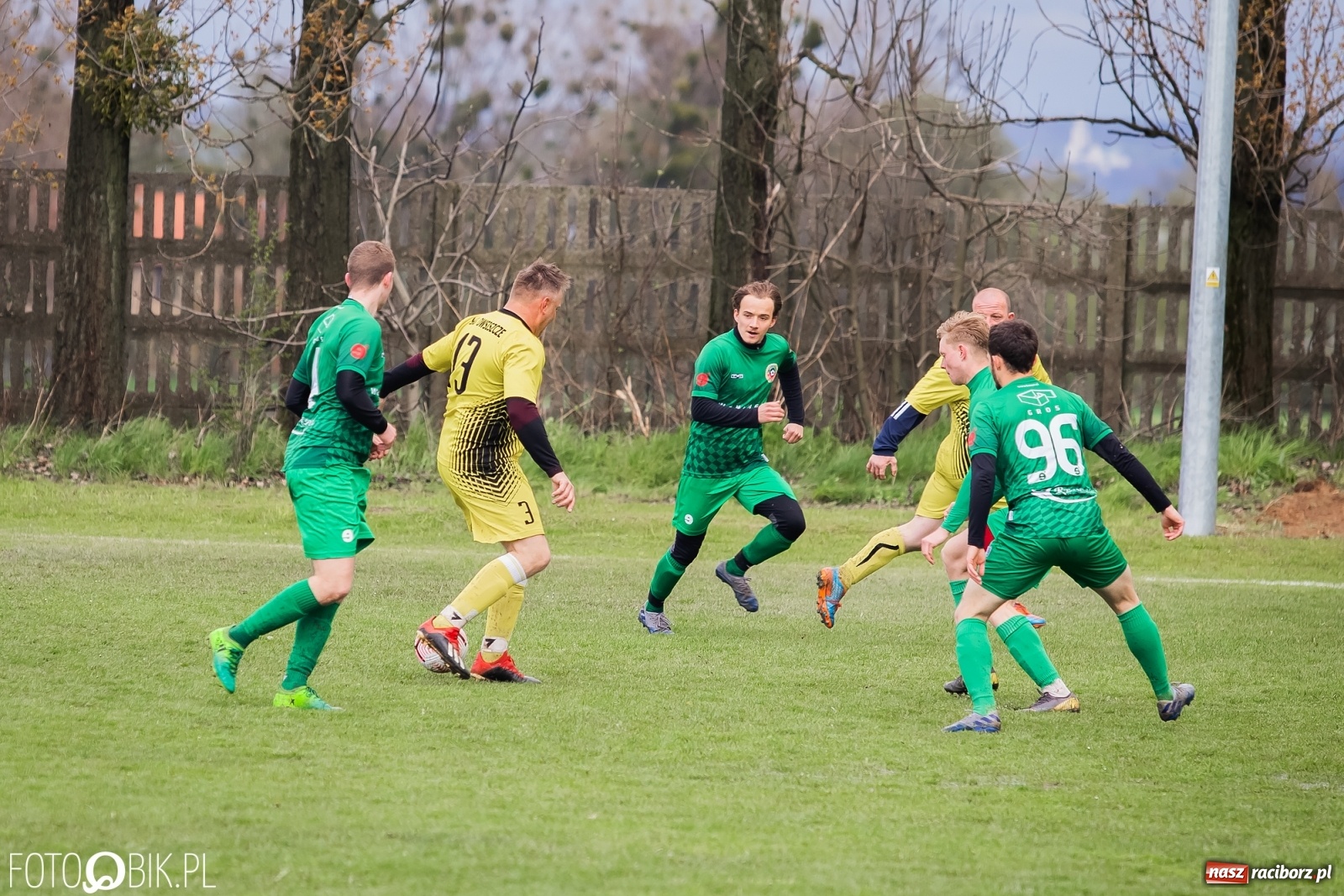 Zdjęcie w galerii na portalu naszraciborz.pl: Outsider napędził strachu wiceliderowi [FOTO] wiadomości z regionu