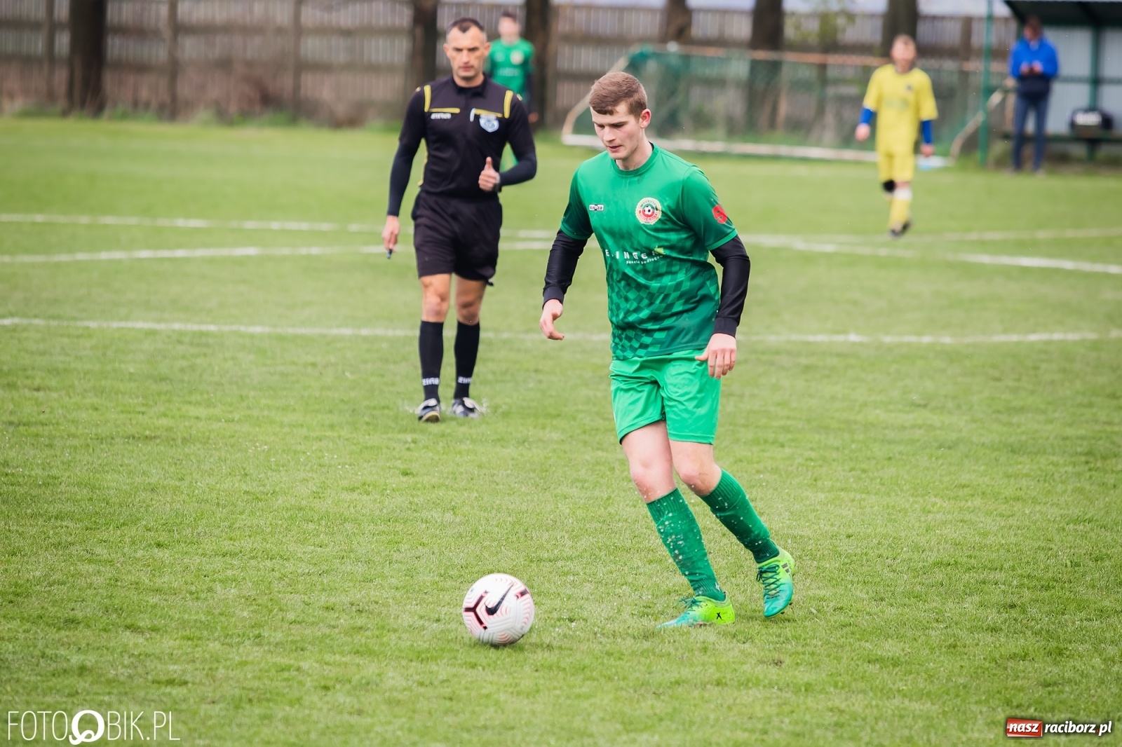 Zdjęcie w galerii na portalu naszraciborz.pl: Outsider napędził strachu wiceliderowi [FOTO] wiadomości z regionu