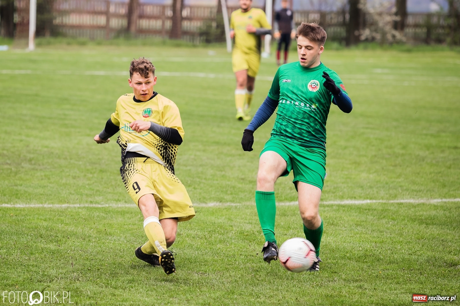 Zdjęcie w galerii na portalu naszraciborz.pl: Outsider napędził strachu wiceliderowi [FOTO] wiadomości z regionu