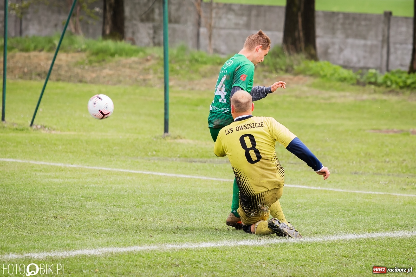 Zdjęcie w galerii na portalu naszraciborz.pl: Outsider napędził strachu wiceliderowi [FOTO] wiadomości z regionu