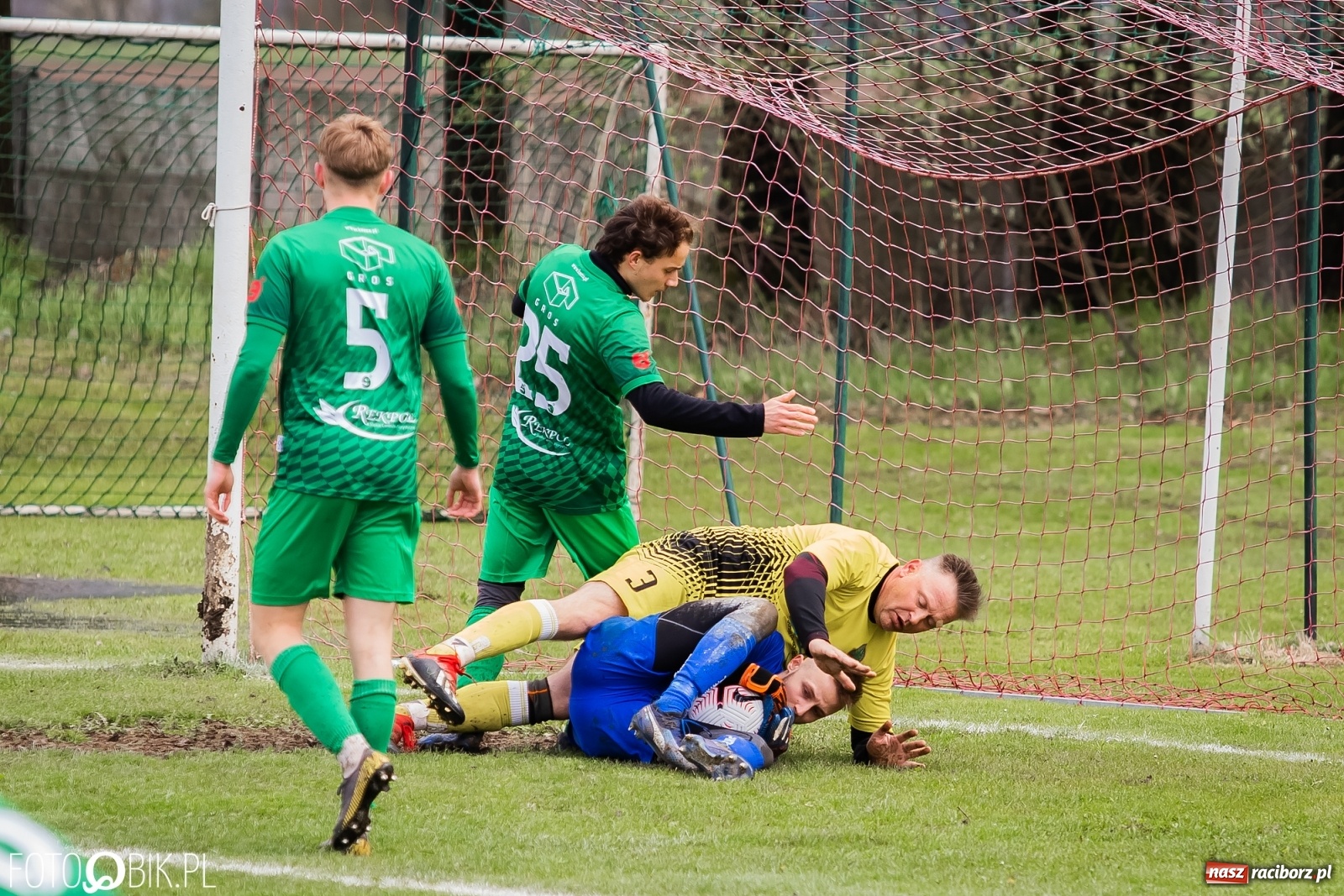 Zdjęcie w galerii na portalu naszraciborz.pl: Outsider napędził strachu wiceliderowi [FOTO] wiadomości z regionu