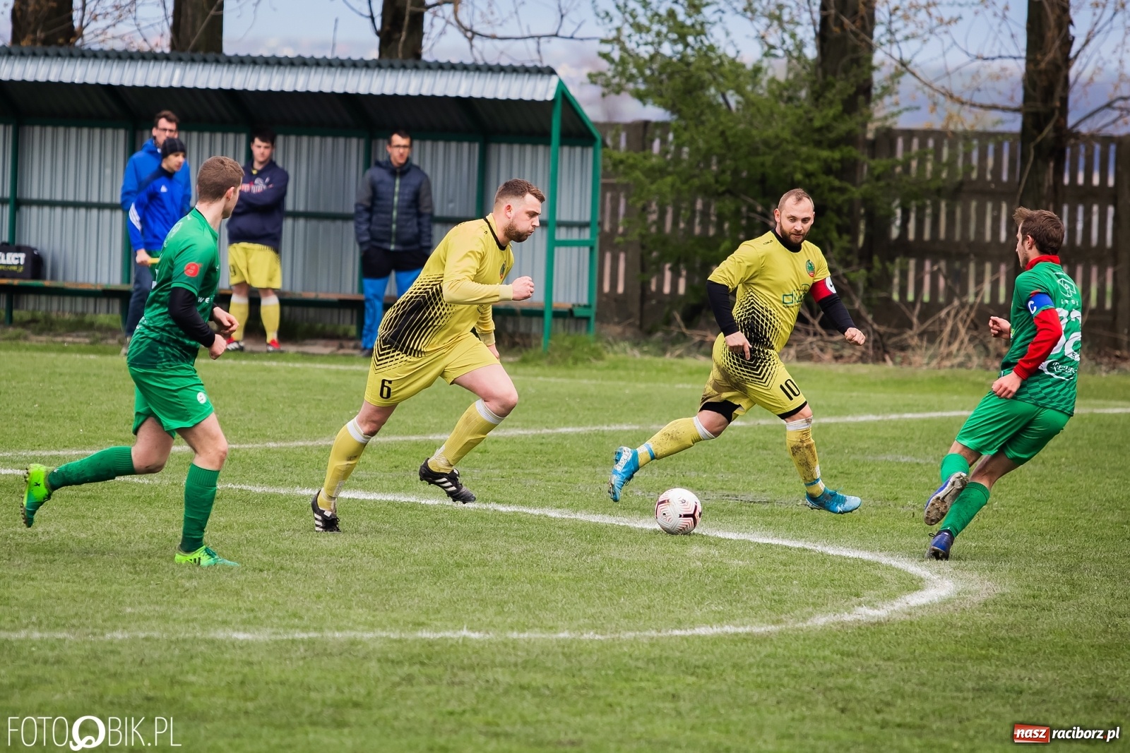 Zdjęcie w galerii na portalu naszraciborz.pl: Outsider napędził strachu wiceliderowi [FOTO] wiadomości z regionu