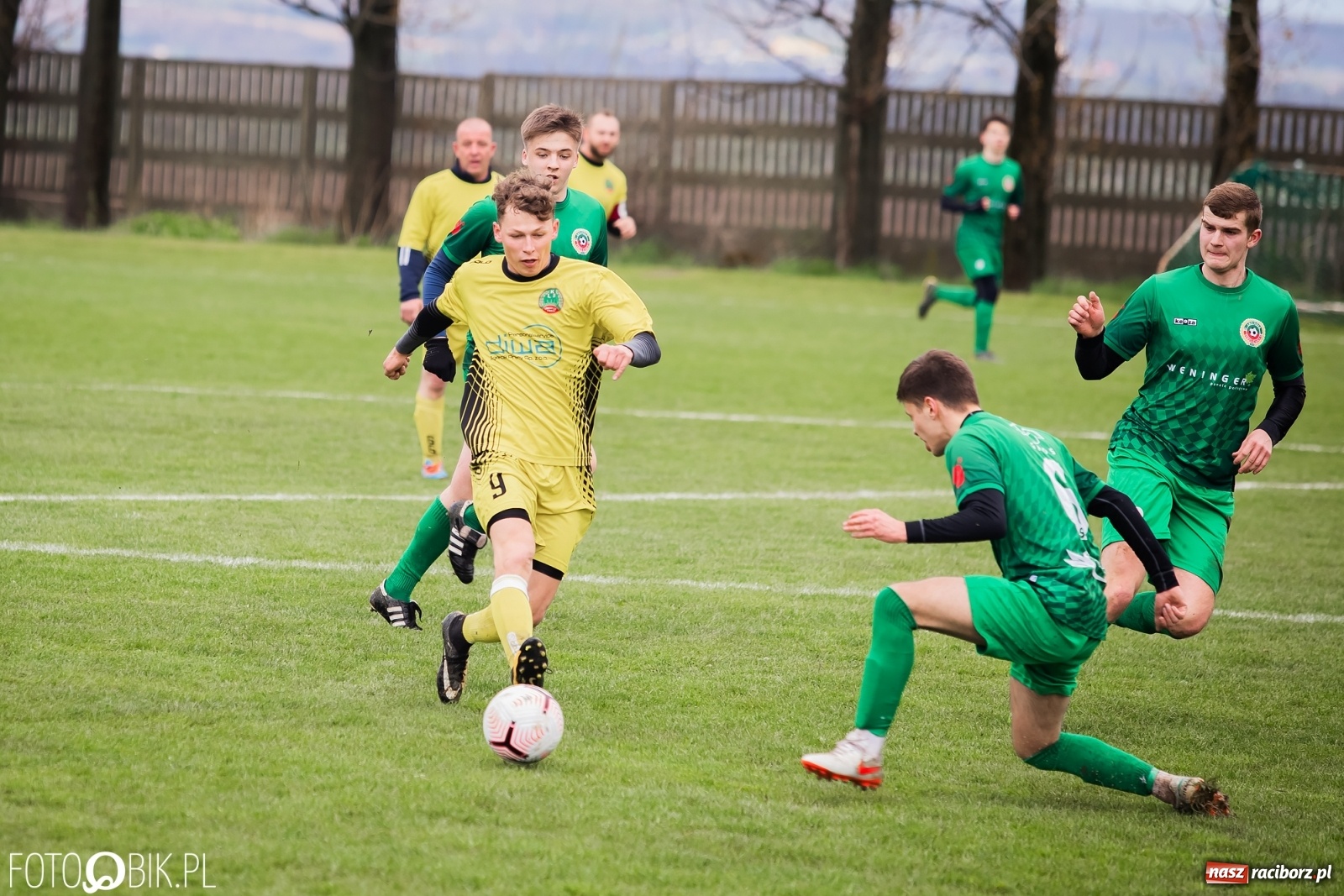 Zdjęcie w galerii na portalu naszraciborz.pl: Outsider napędził strachu wiceliderowi [FOTO] wiadomości z regionu