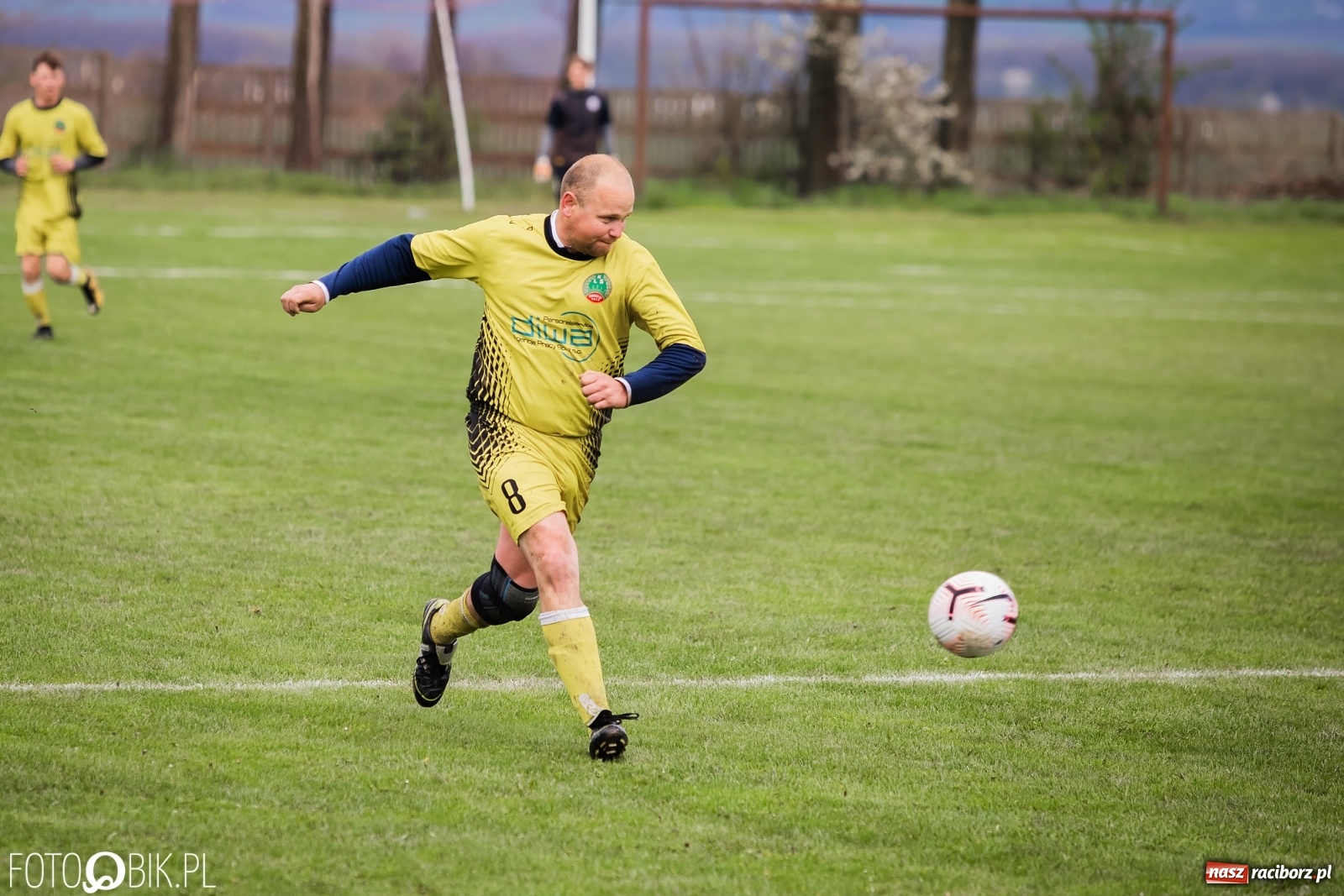 Zdjęcie w galerii na portalu naszraciborz.pl: Outsider napędził strachu wiceliderowi [FOTO] wiadomości z regionu