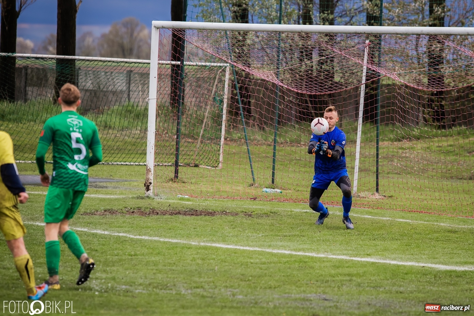 Zdjęcie w galerii na portalu naszraciborz.pl: Outsider napędził strachu wiceliderowi [FOTO] wiadomości z regionu