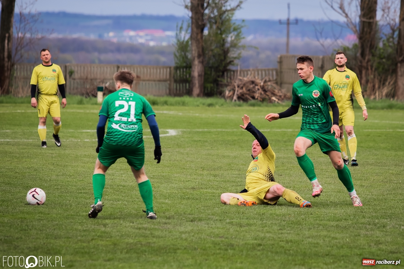 Zdjęcie w galerii na portalu naszraciborz.pl: Outsider napędził strachu wiceliderowi [FOTO] wiadomości z regionu