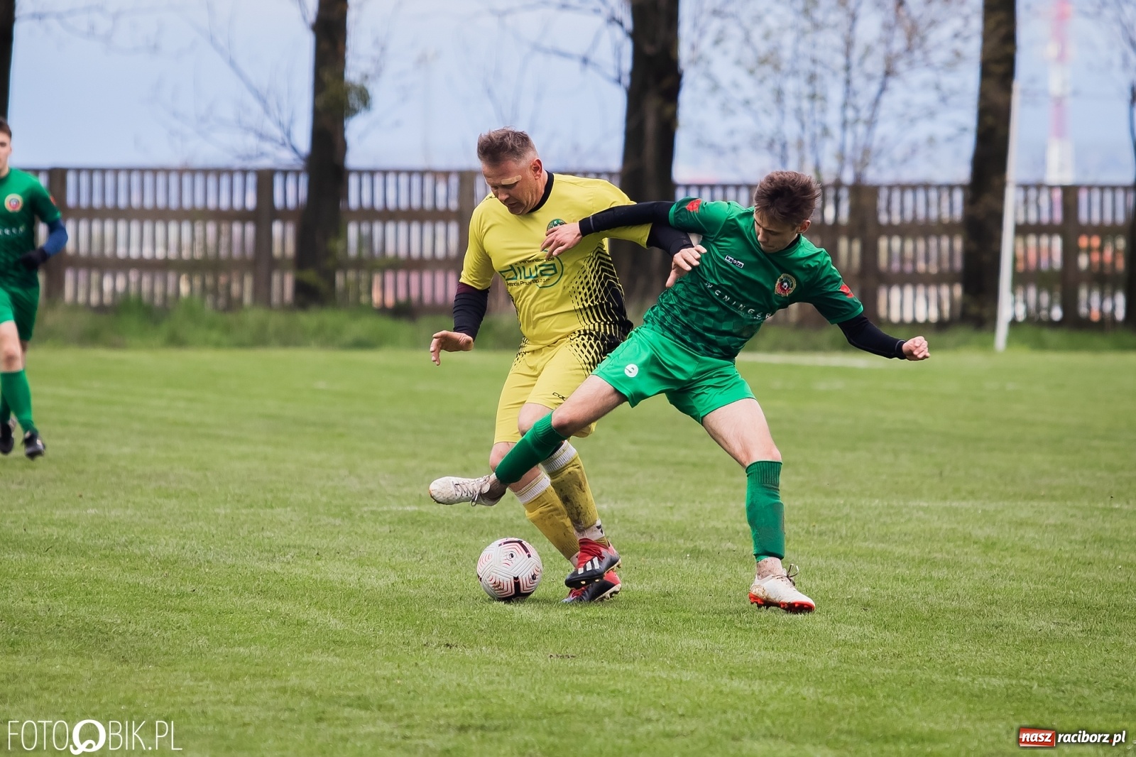 Zdjęcie w galerii na portalu naszraciborz.pl: Outsider napędził strachu wiceliderowi [FOTO] wiadomości z regionu