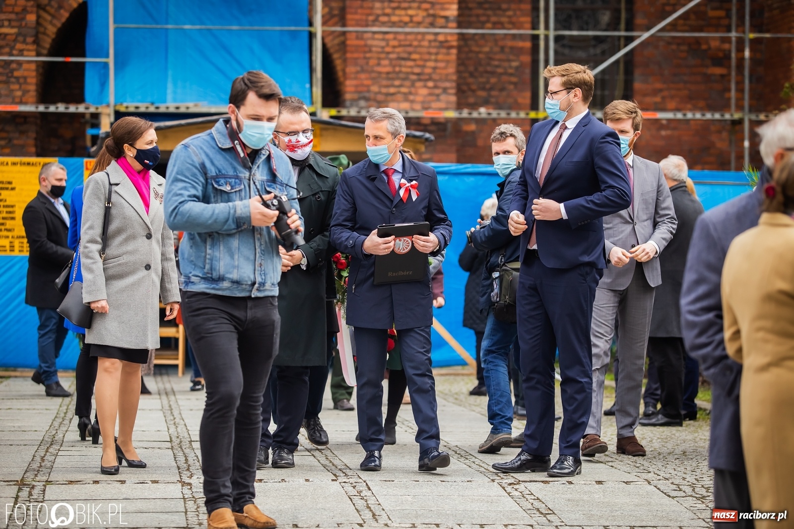 Zdjęcie w galerii na portalu naszraciborz.pl: Odrzućmy spory! Święto Trzeciego Maja w Raciborzu [FOTO i WIDEO] wiadomości z regionu