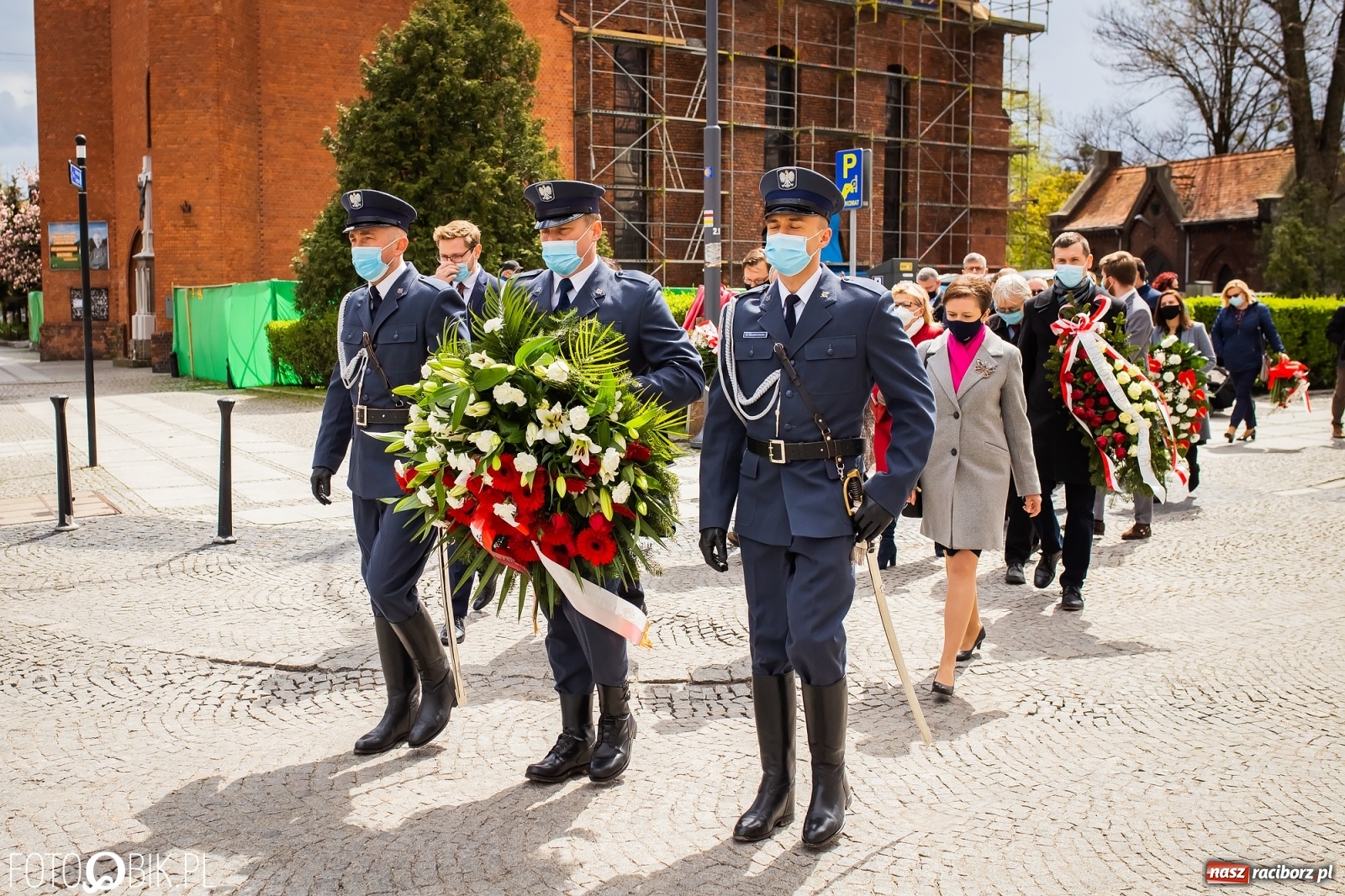 Zdjęcie w galerii na portalu naszraciborz.pl: Odrzućmy spory! Święto Trzeciego Maja w Raciborzu [FOTO i WIDEO] wiadomości z regionu