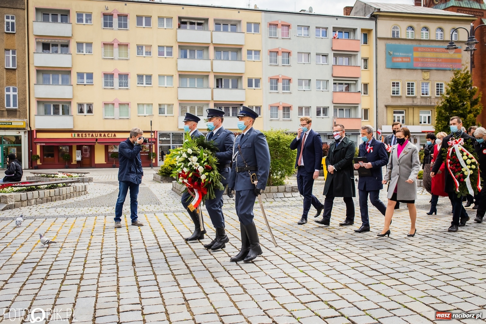 Zdjęcie w galerii na portalu naszraciborz.pl: Odrzućmy spory! Święto Trzeciego Maja w Raciborzu [FOTO i WIDEO] wiadomości z regionu