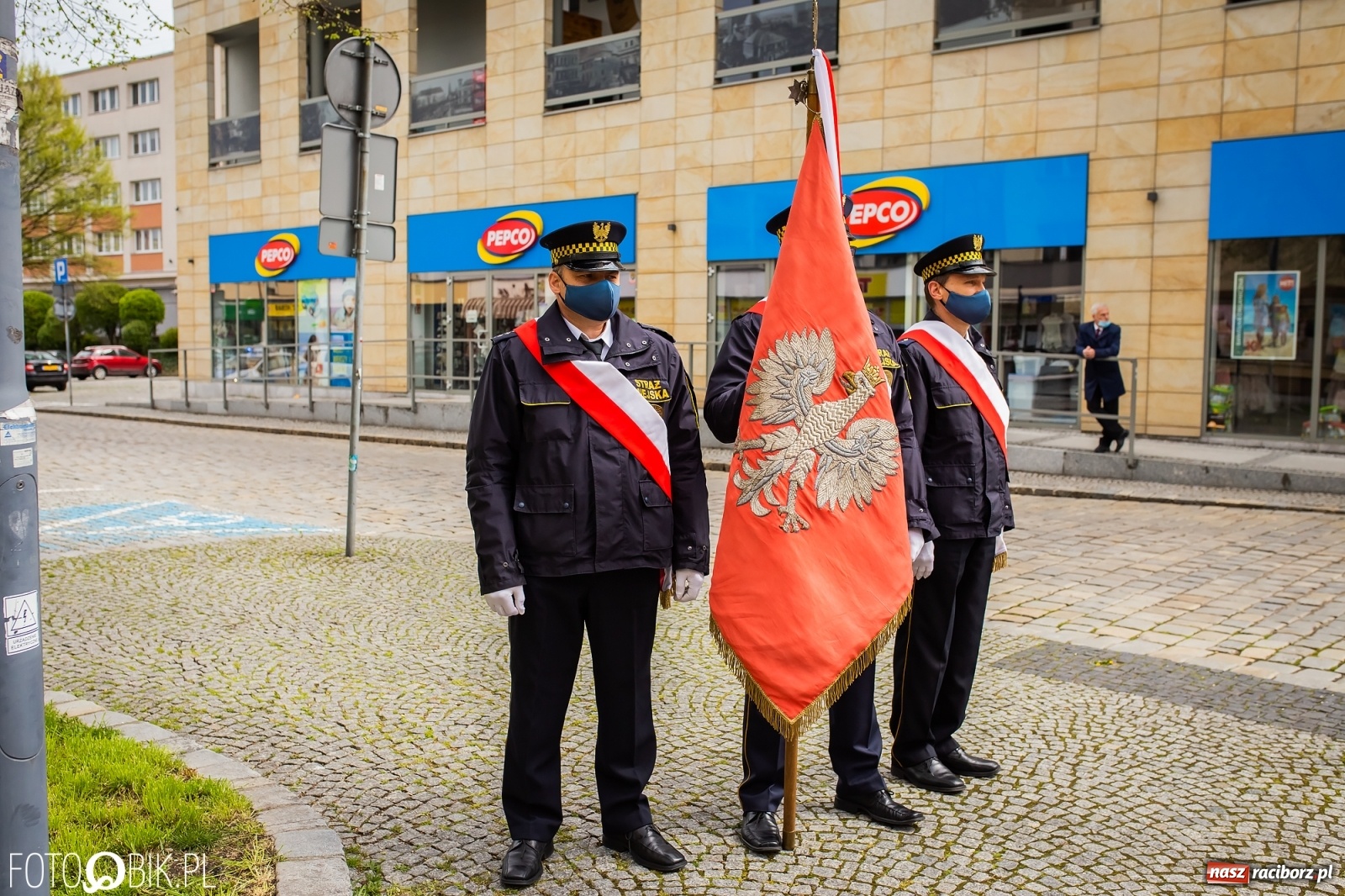 Zdjęcie w galerii na portalu naszraciborz.pl: Odrzućmy spory! Święto Trzeciego Maja w Raciborzu [FOTO i WIDEO] wiadomości z regionu