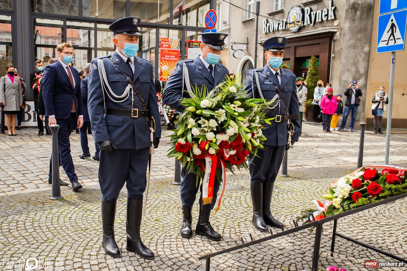 Zdjęcie w galerii na portalu naszraciborz.pl: Odrzućmy spory! Święto Trzeciego Maja w Raciborzu [FOTO i WIDEO] wiadomości z regionu