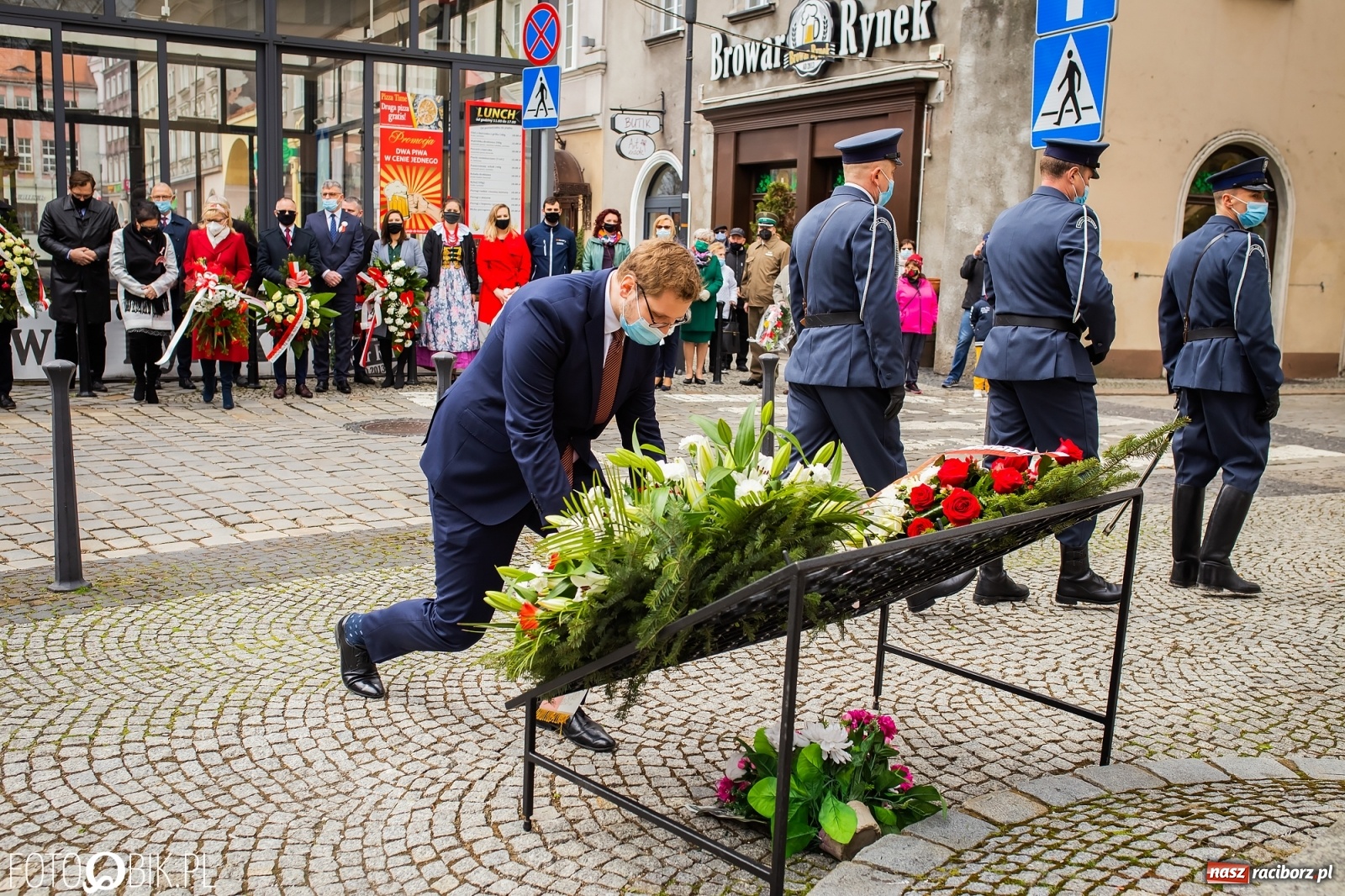 Zdjęcie w galerii na portalu naszraciborz.pl: Odrzućmy spory! Święto Trzeciego Maja w Raciborzu [FOTO i WIDEO] wiadomości z regionu